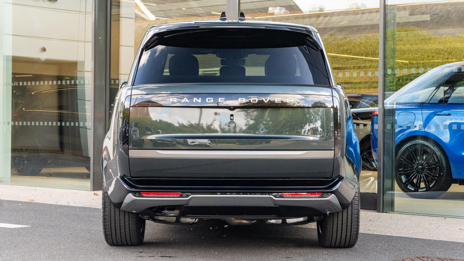Land Rover Range Rover view 6