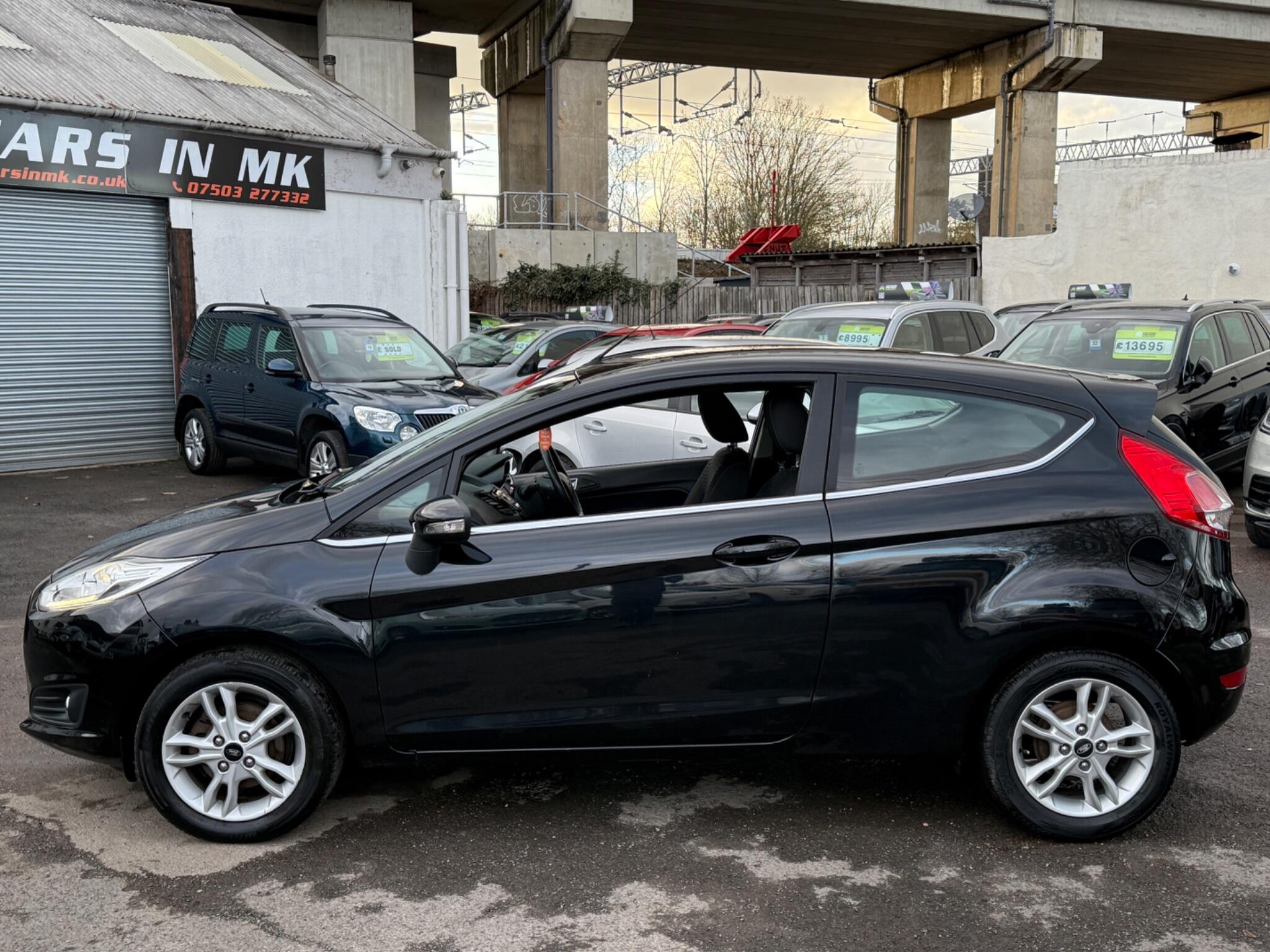 Ford Fiesta - Image 11