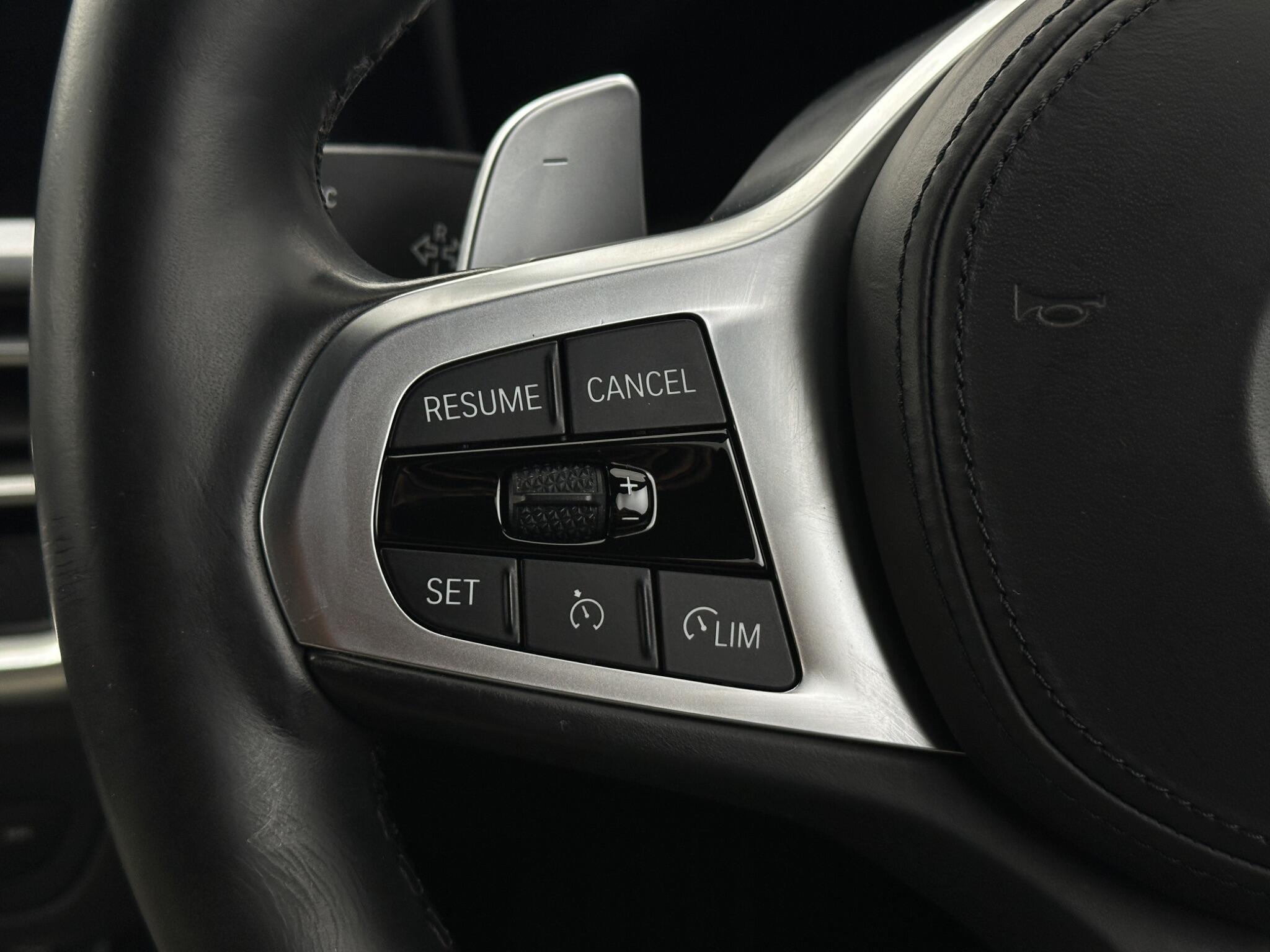 BMW 3 Series view 15
