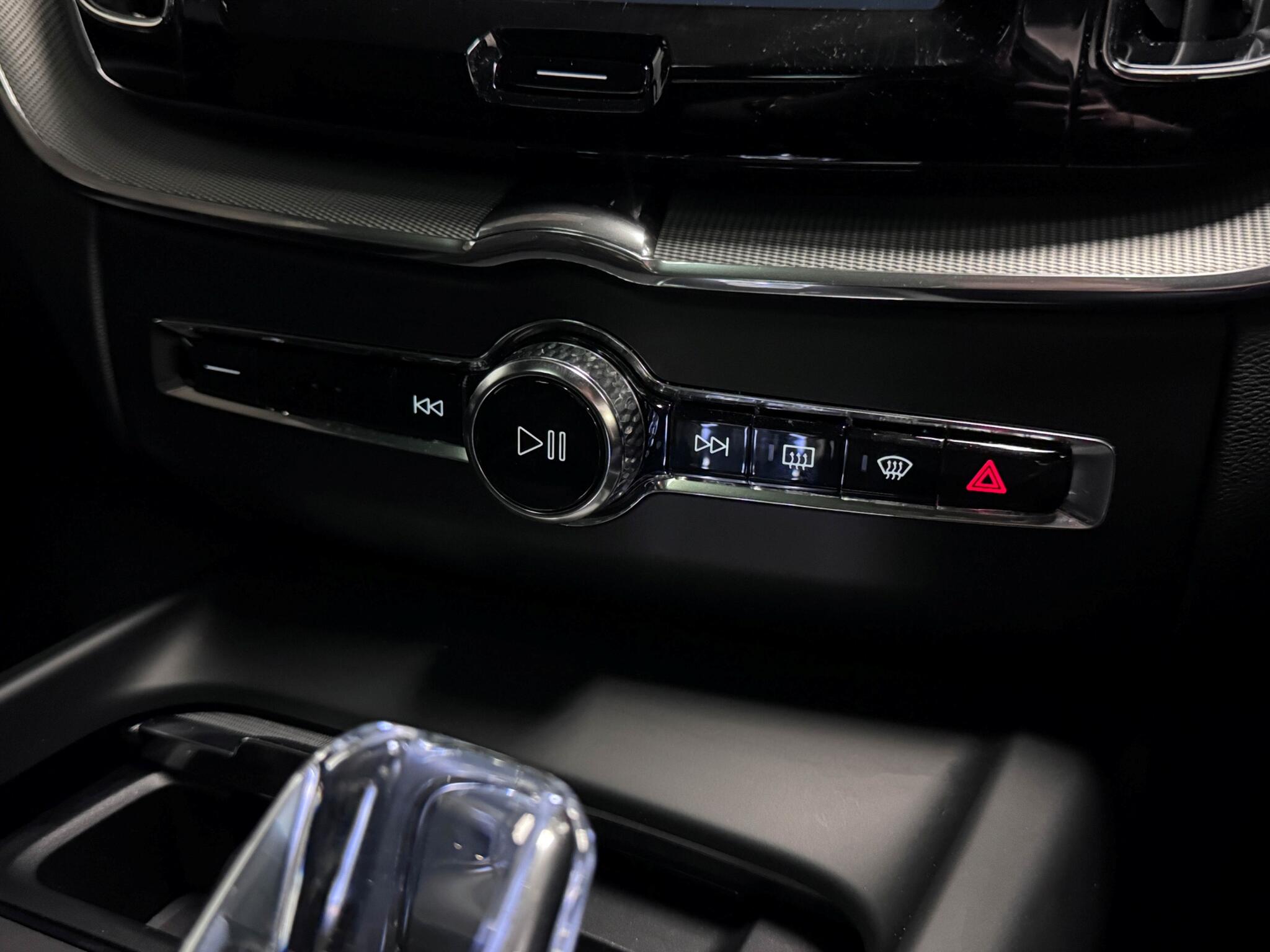 Volvo XC60 view 43