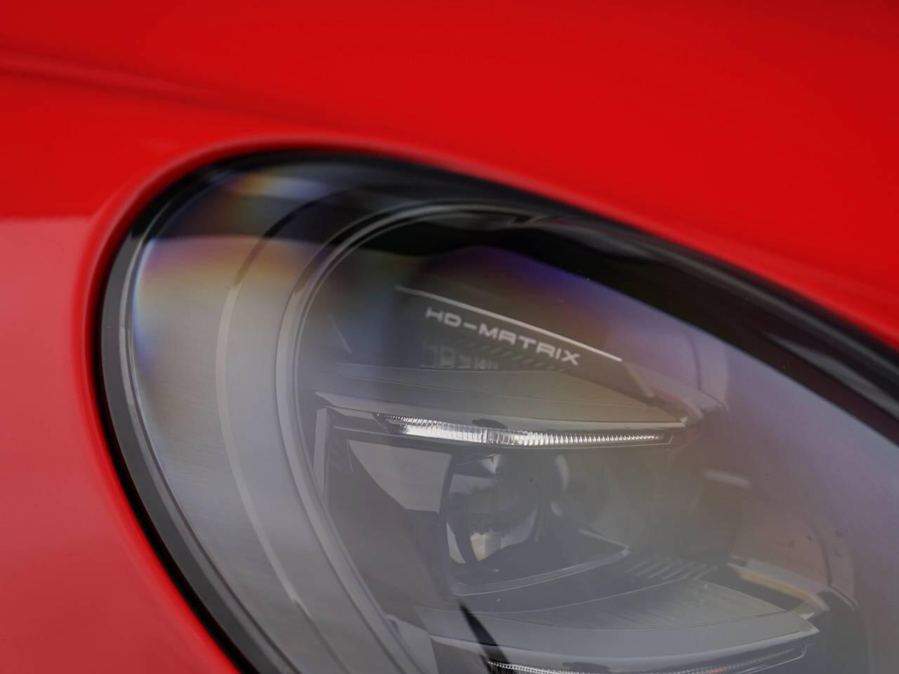 Porsche 911 view 60