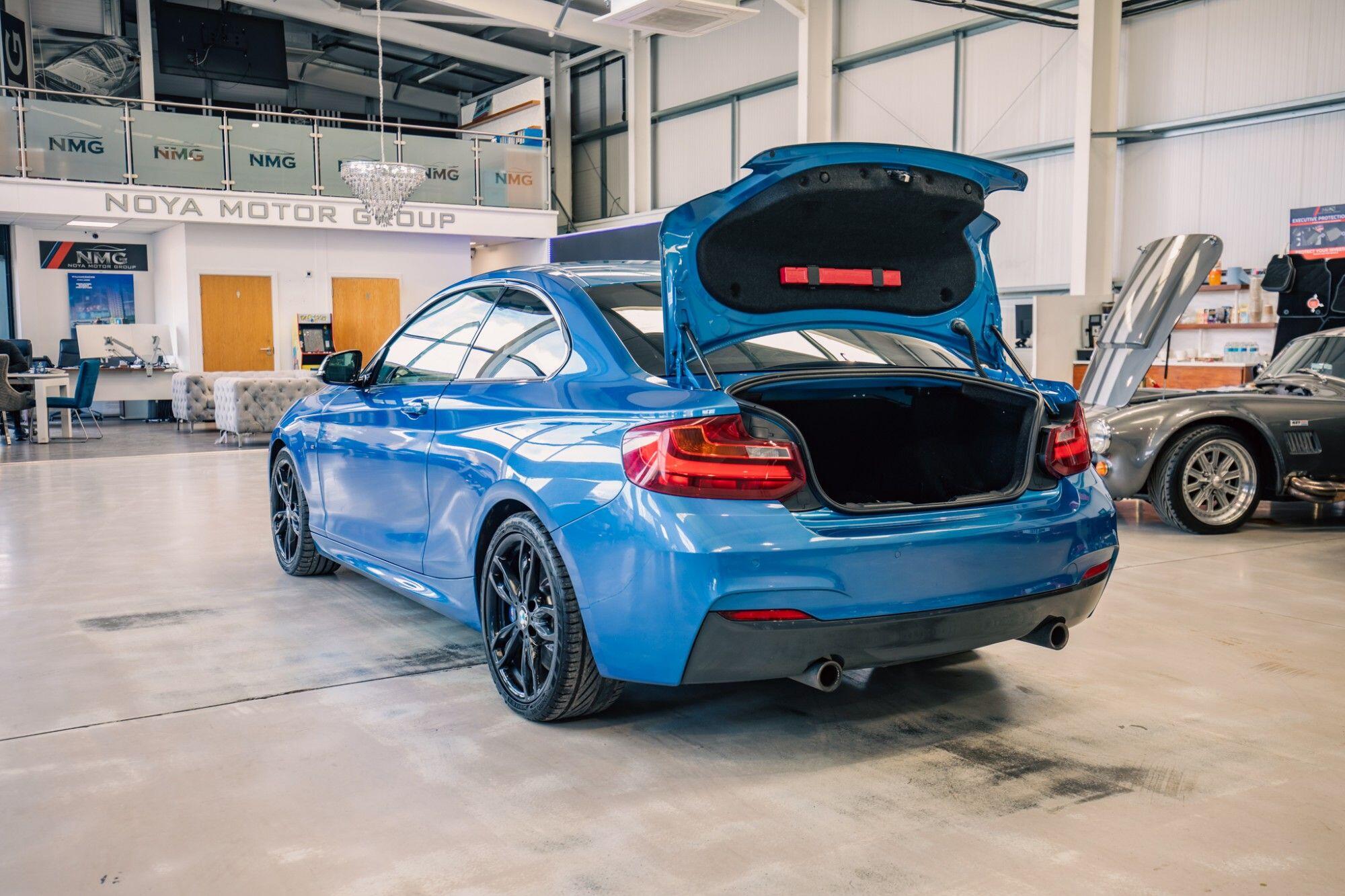 BMW 2 Series view 28