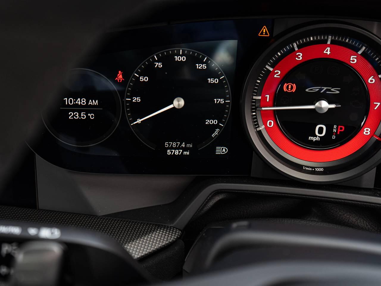Porsche 911 view 21