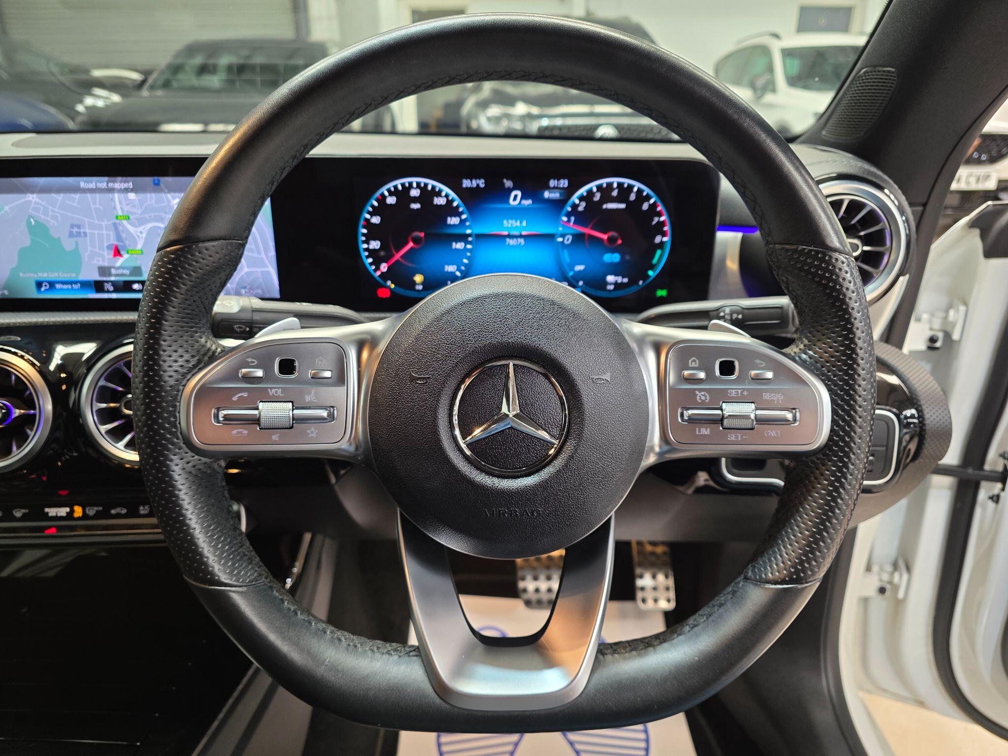 Mercedes-Benz Cla view 17
