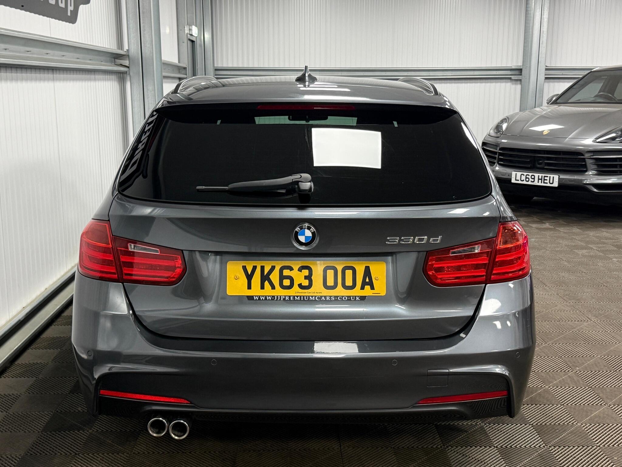 BMW 3 Series view 10