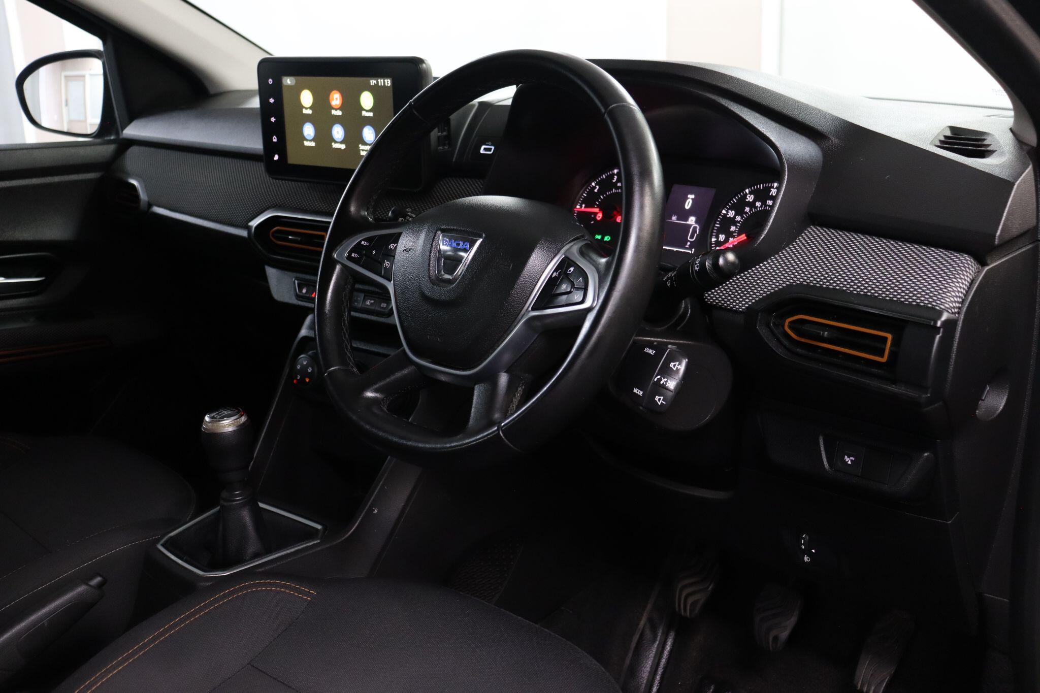 Dacia Sandero view 5