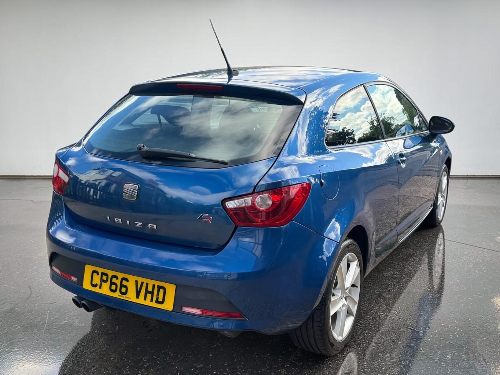 Seat Ibiza view 10