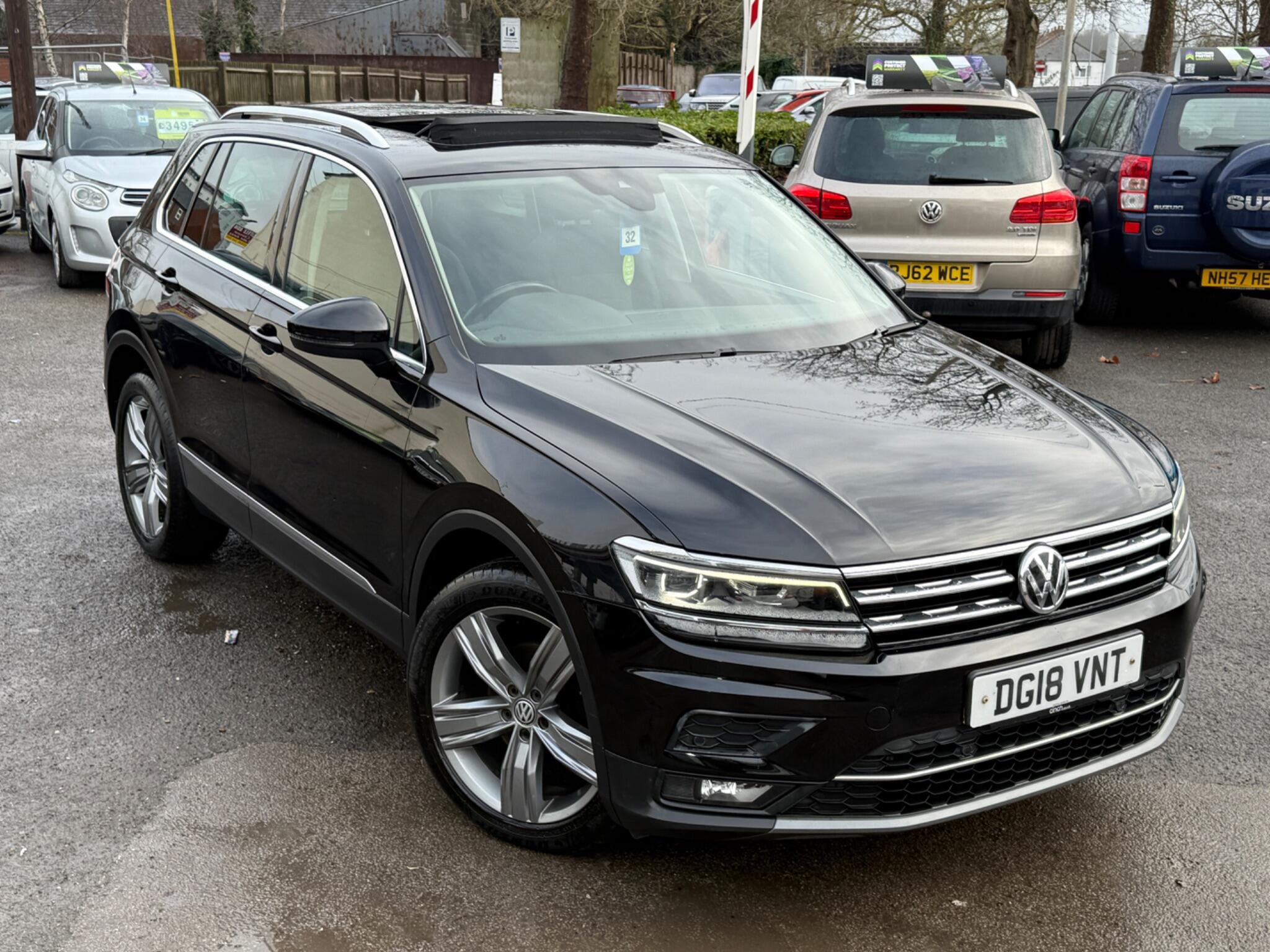 Volkswagen Tiguan - Image 8