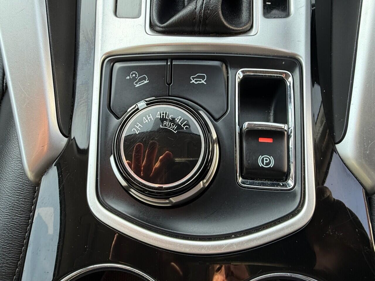 Mitsubishi Shogun Sport view 27