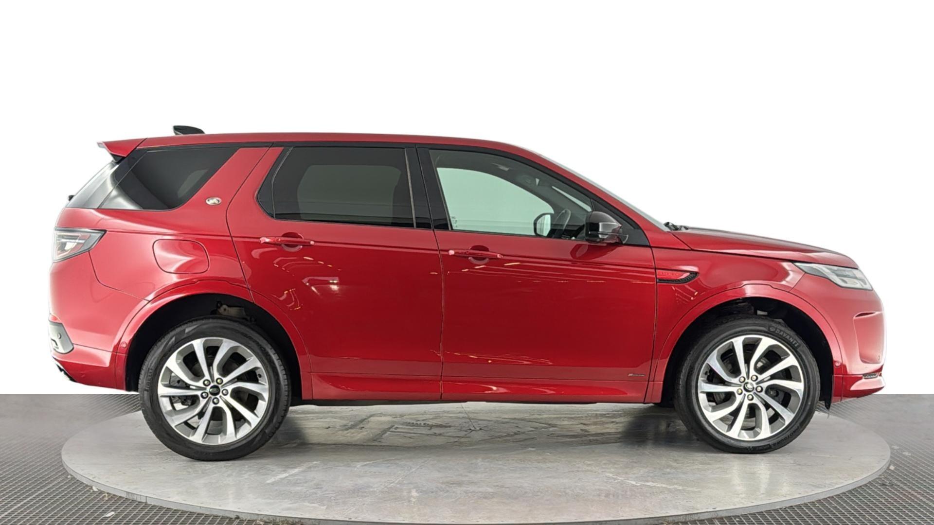 Land Rover Discovery Sport view 3