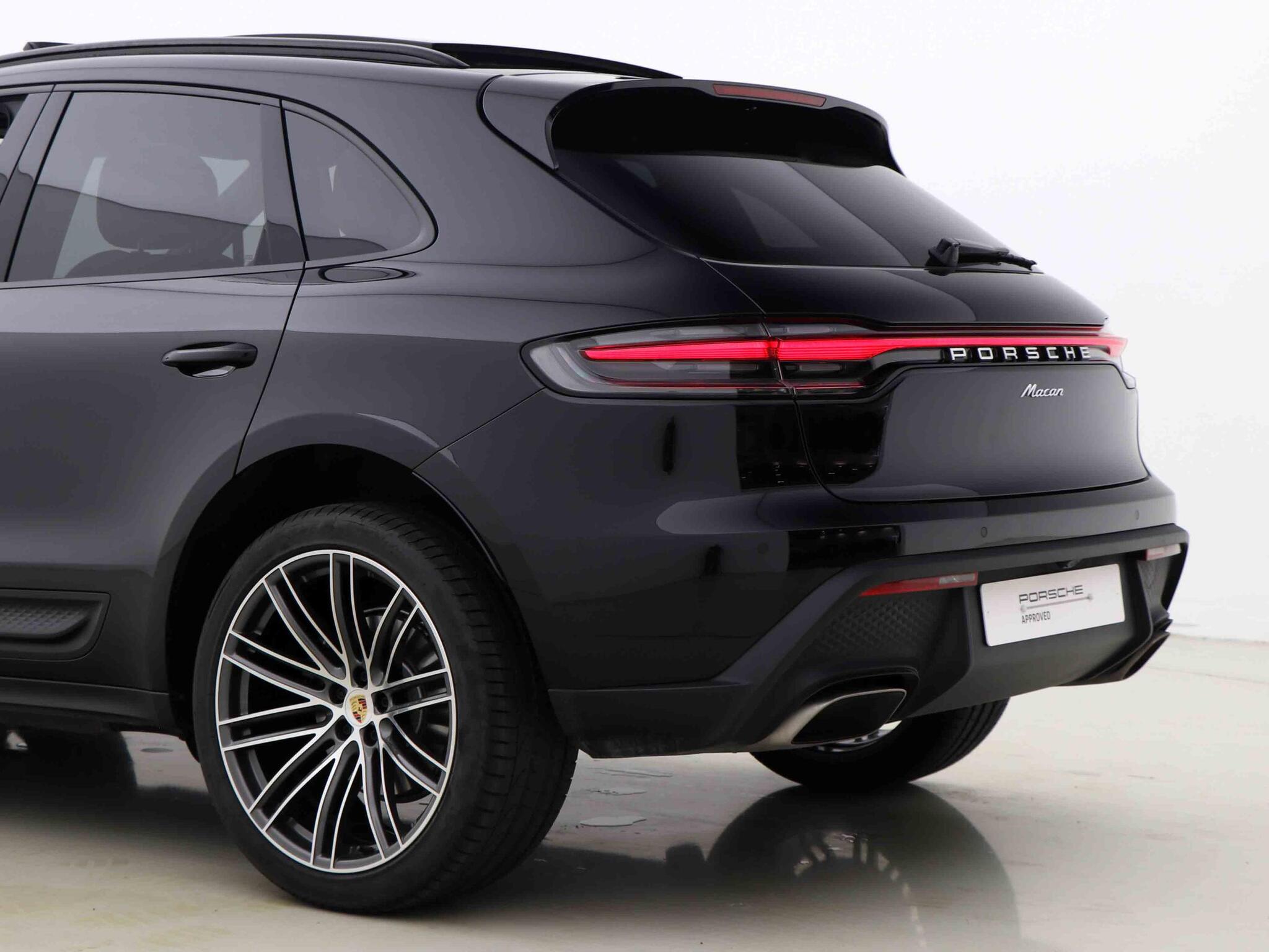 Porsche Macan view 21