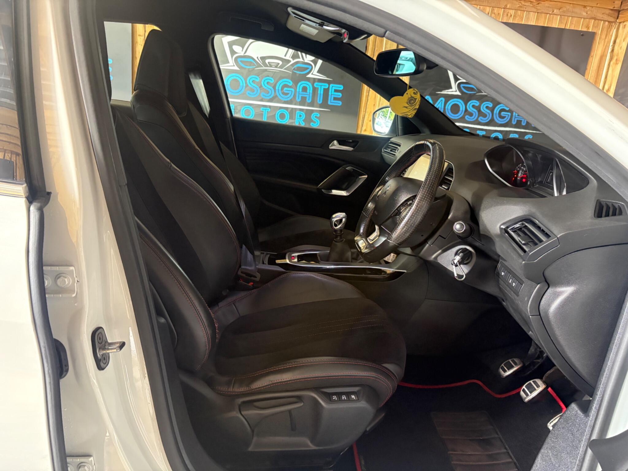 Peugeot 308 view 14