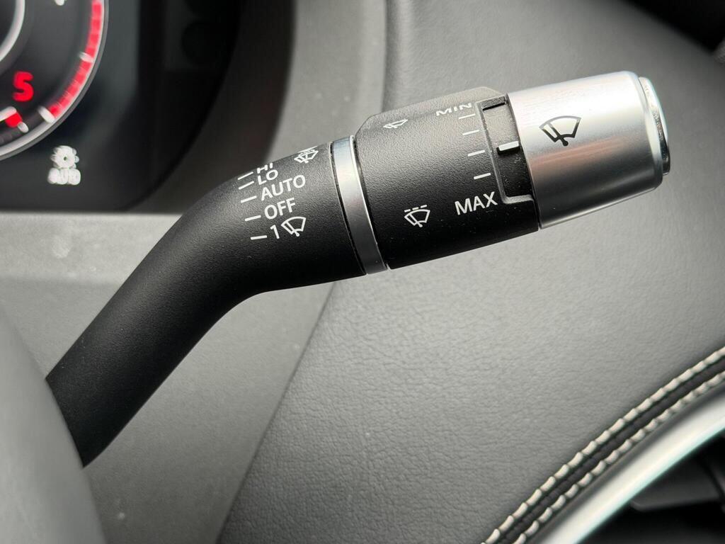 Jaguar XE view 54