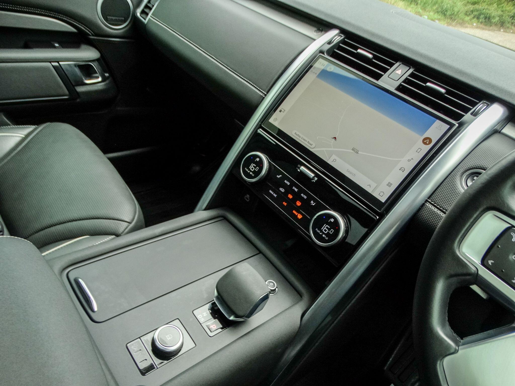 Land Rover Discovery 3 view 6