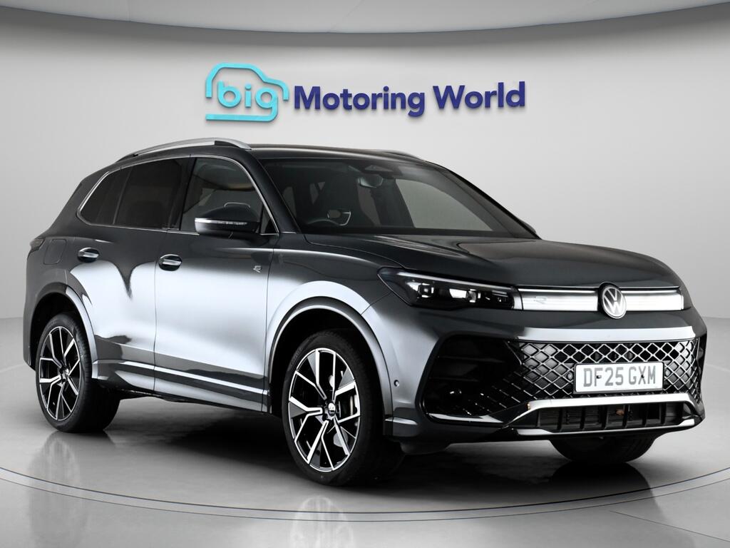 Grey 2025 Volkswagen Tiguan Estate Front-wheel drive Automatic