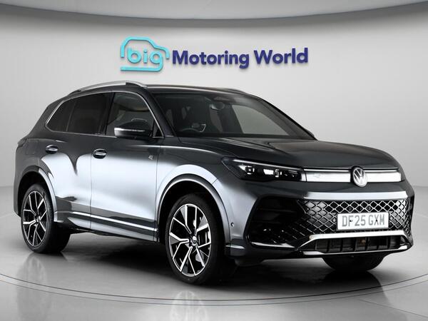 Grey 2025 Volkswagen Tiguan Estate Front-wheel drive Automatic