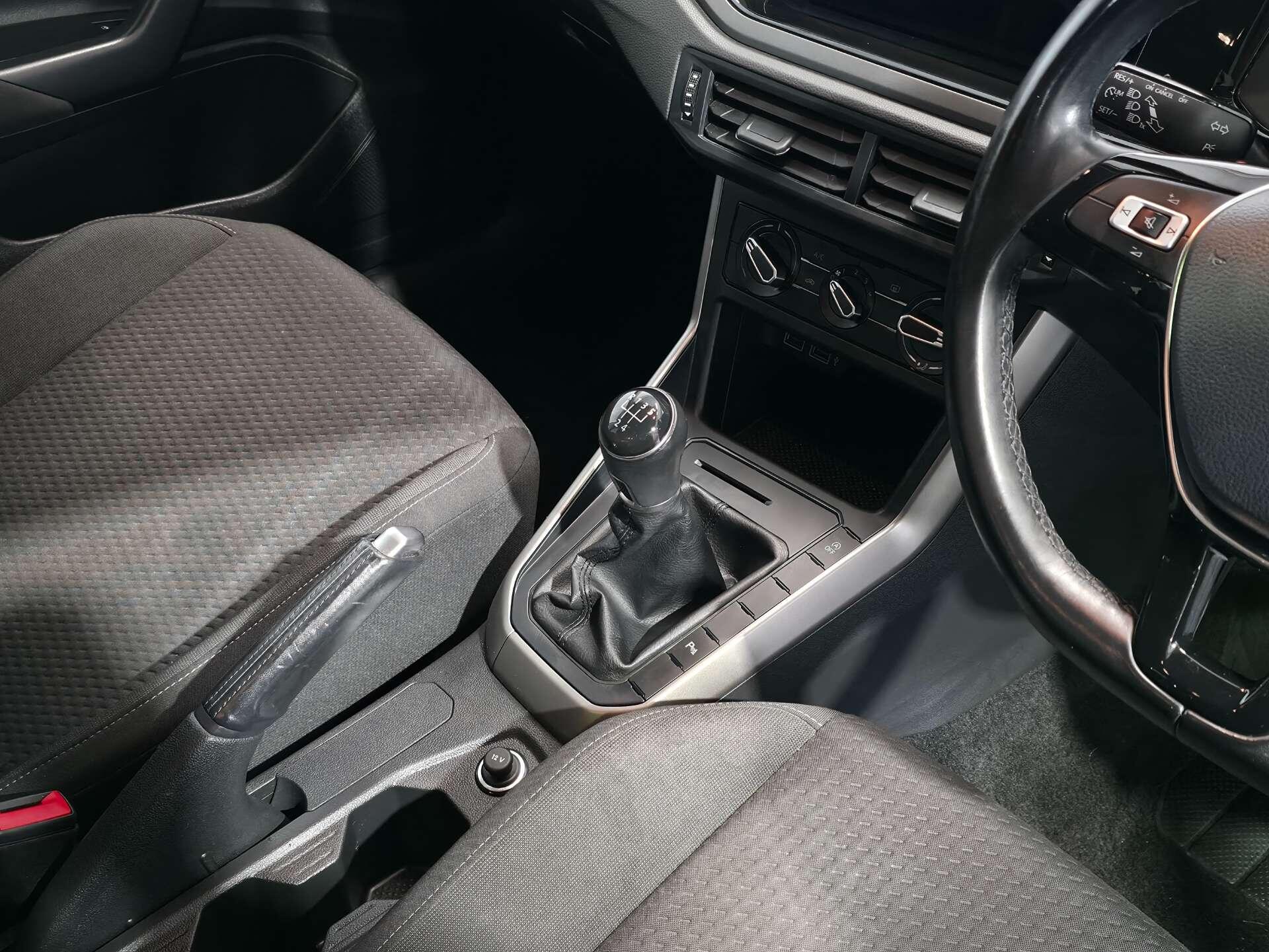 Volkswagen Polo view 14