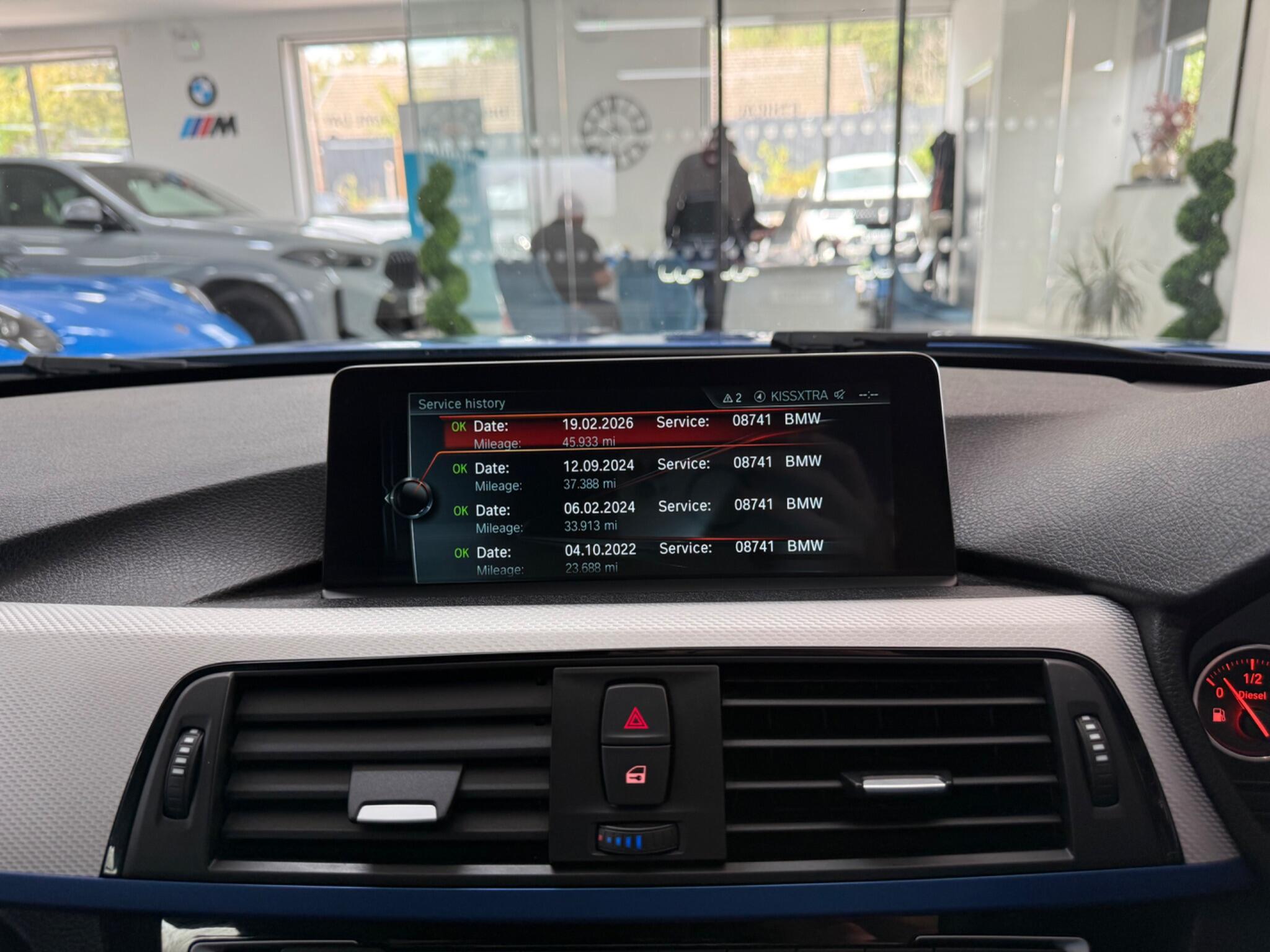 BMW 3 Series view 12
