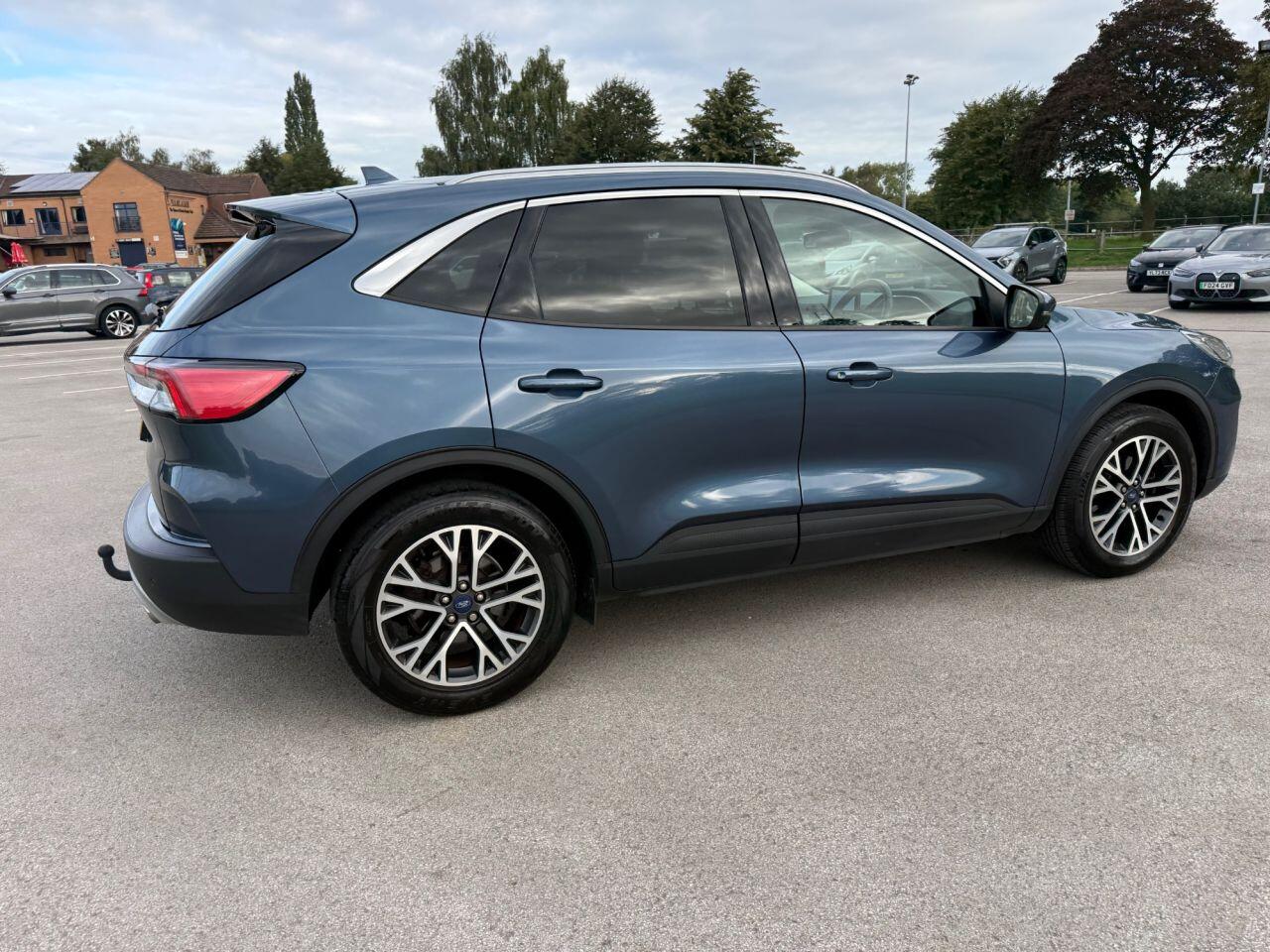 Ford Kuga view 56