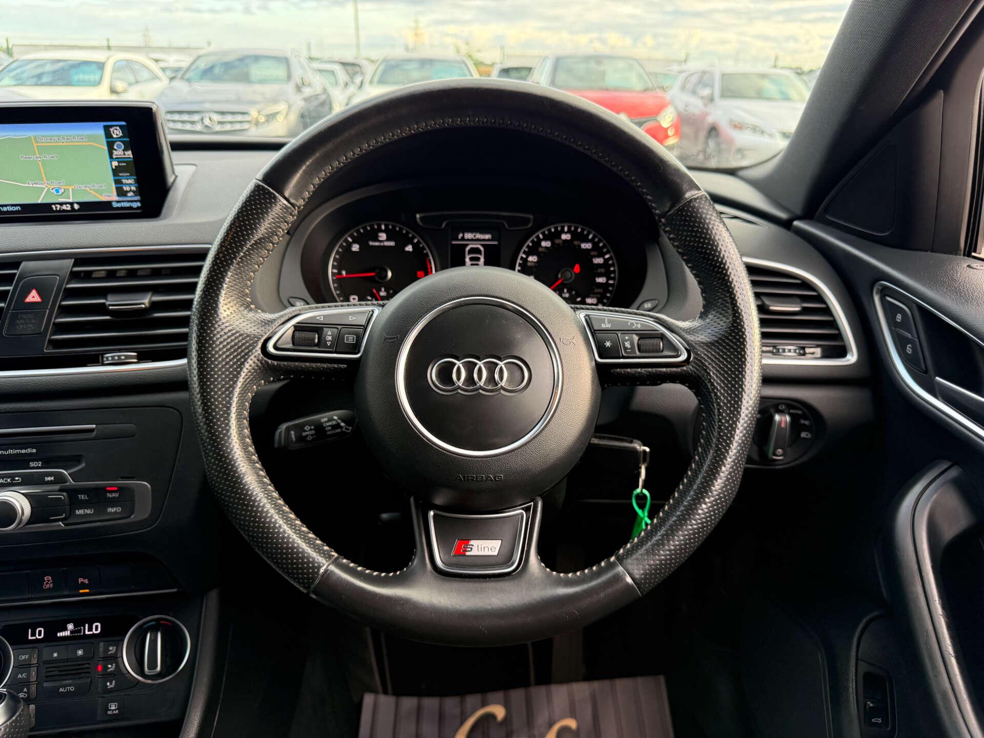 Audi Q3 view 70