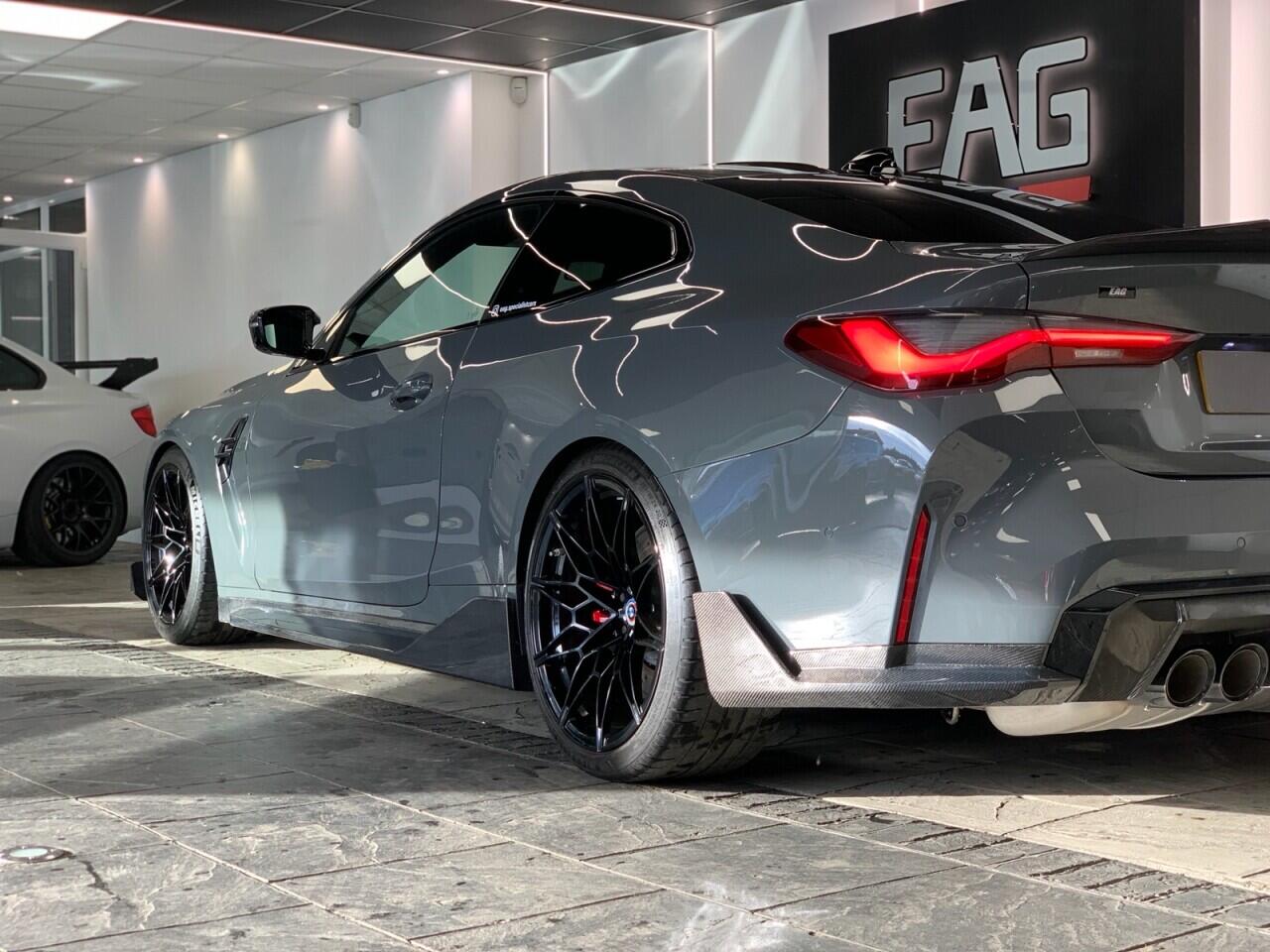 BMW M4 view 7