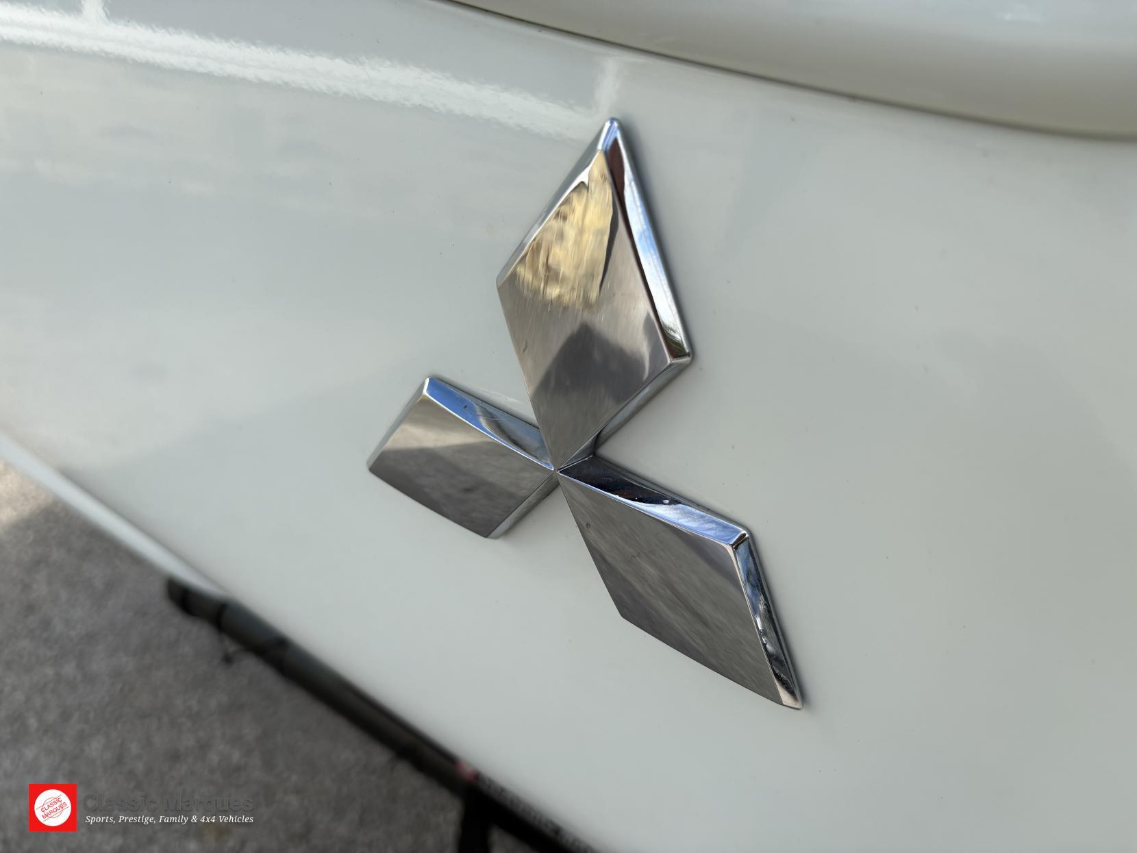 Mitsubishi L200 view 12