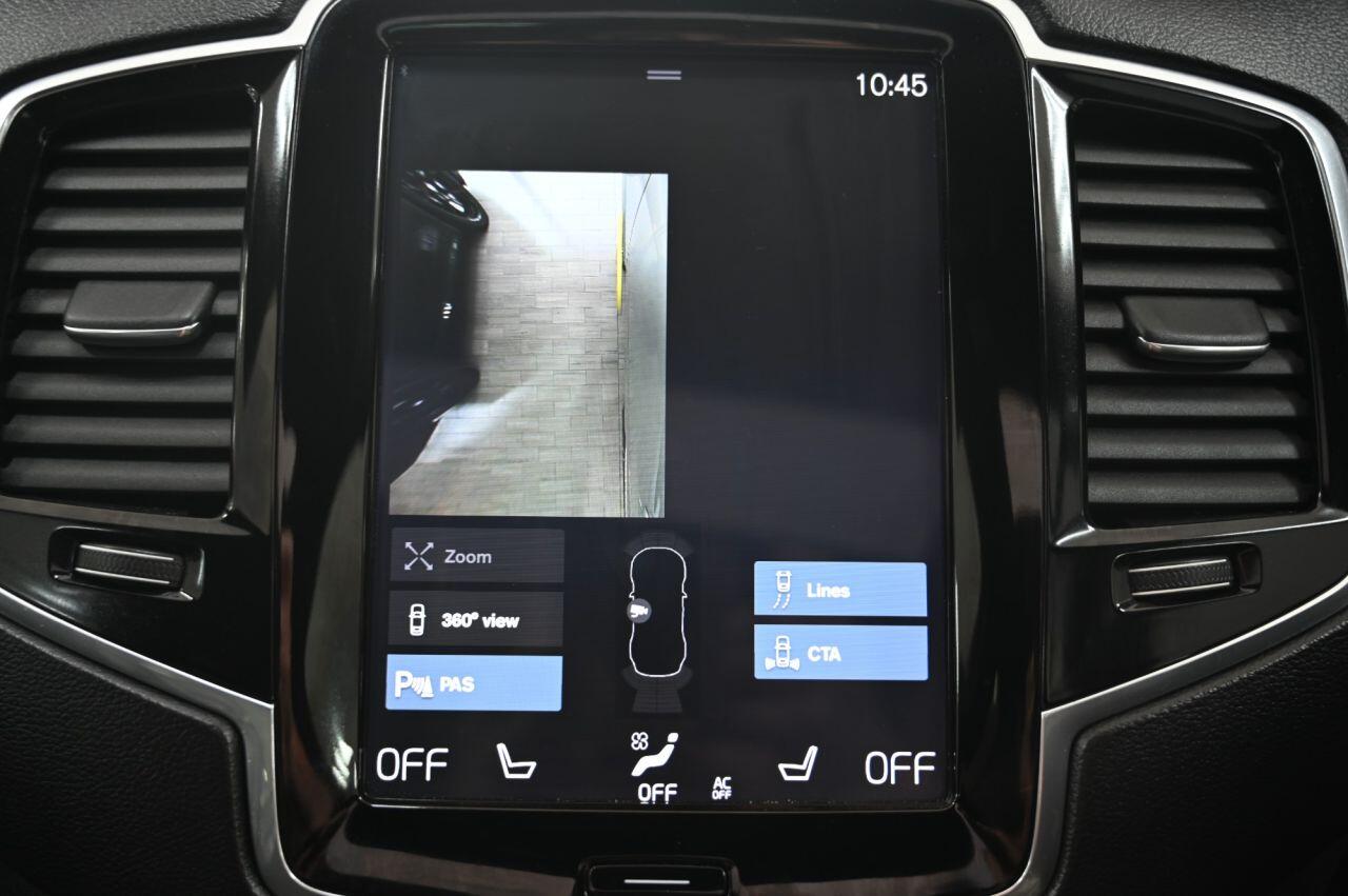 Volvo XC90 view 29