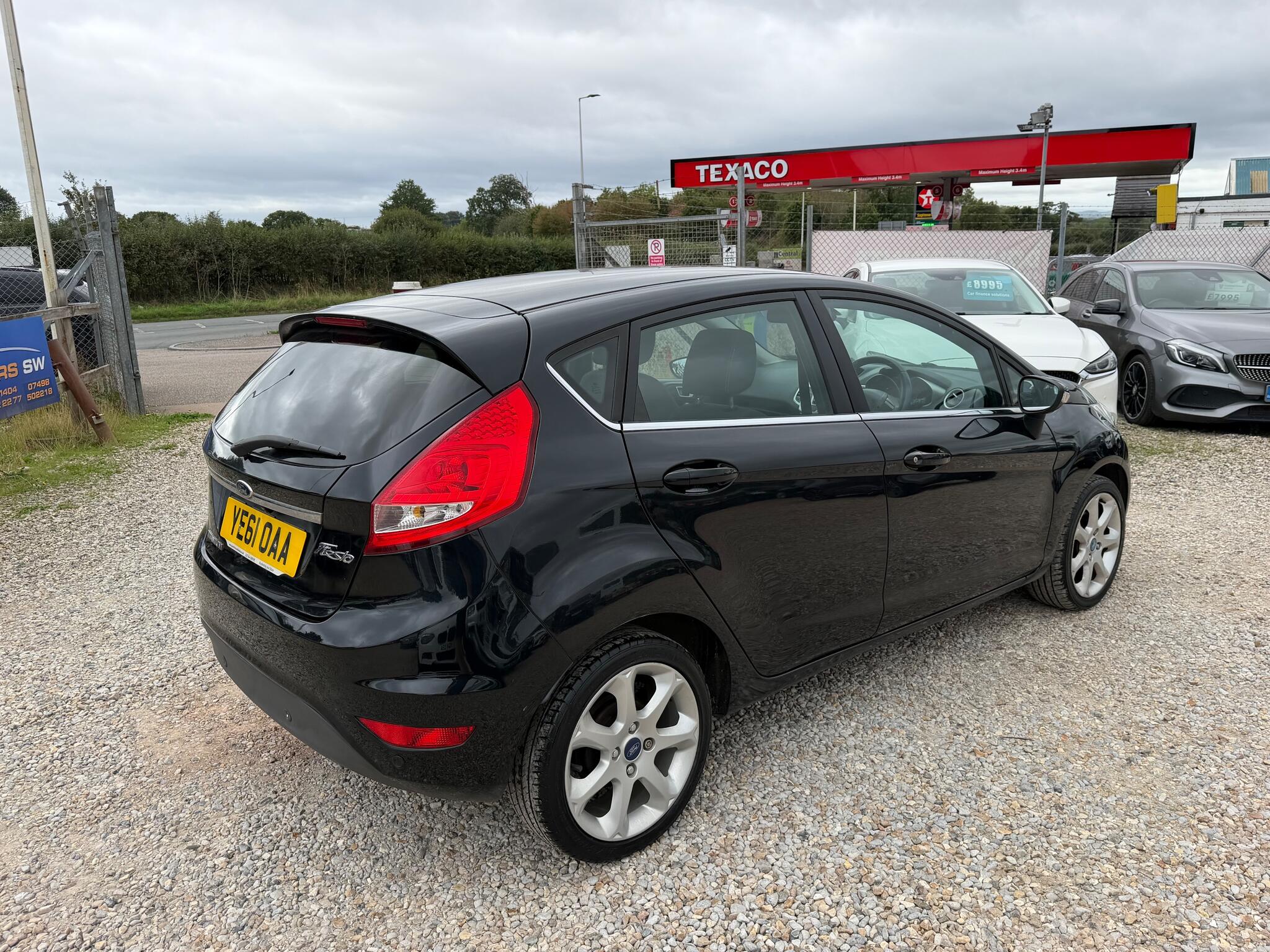 Ford Fiesta view 9
