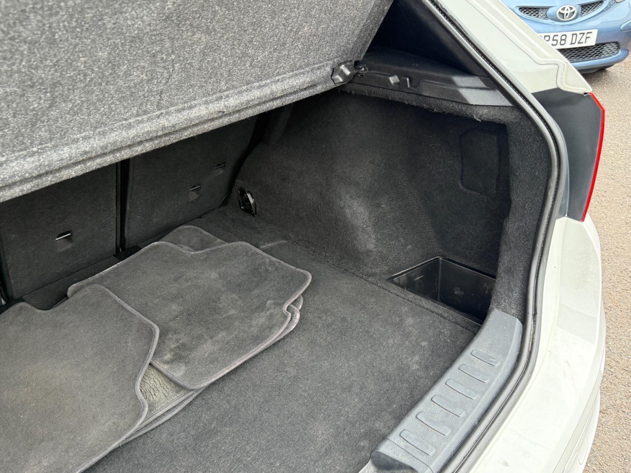 BMW X1 - Image 51
