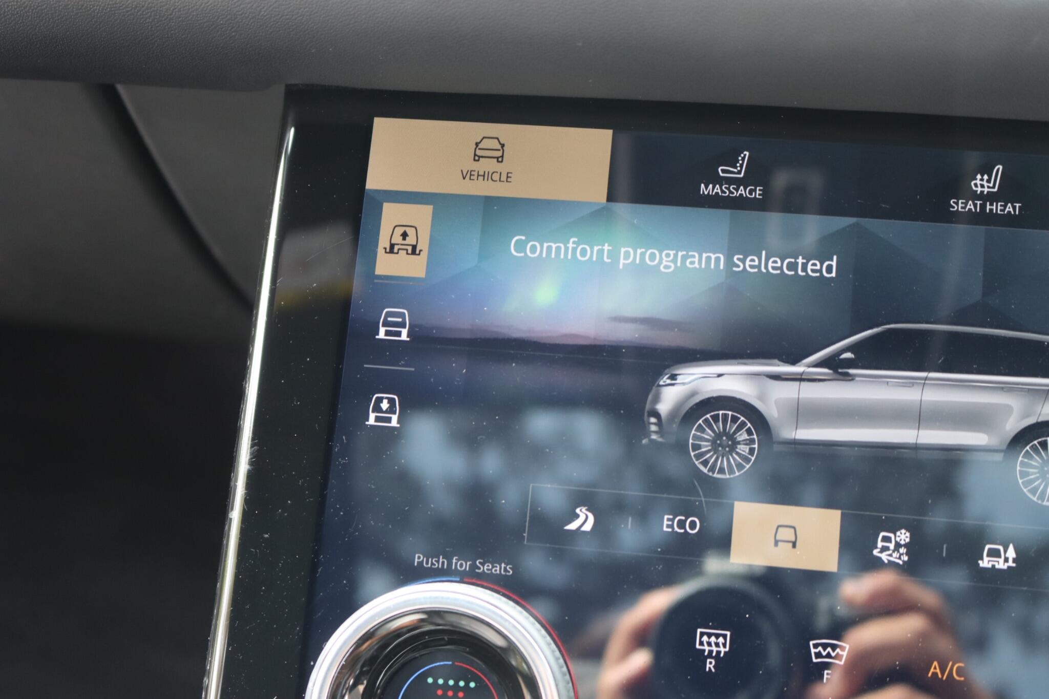 Land Rover Range Rover Velar view 51