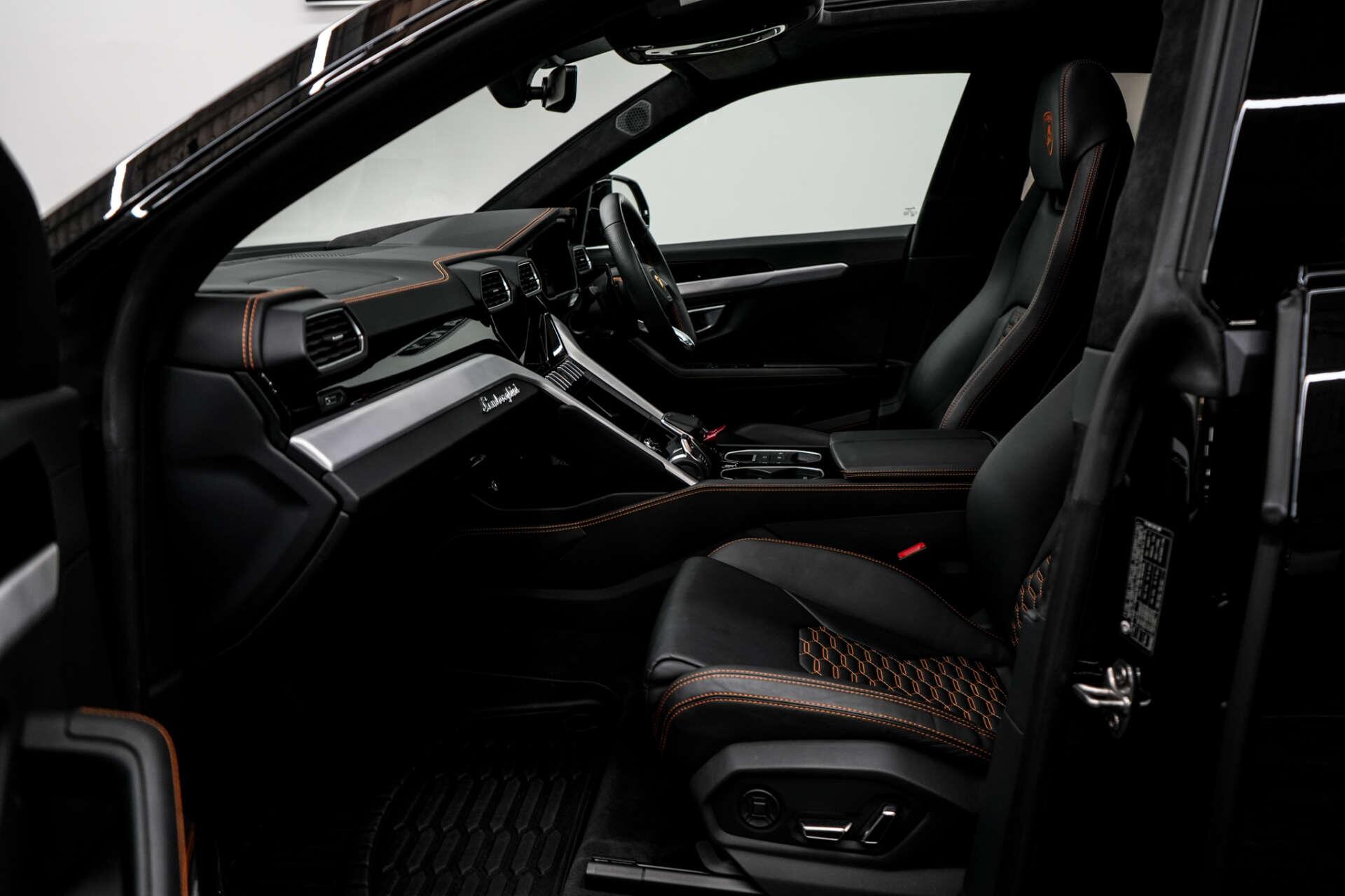 Lamborghini Urus view 28