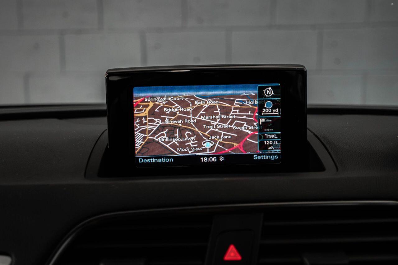 Audi Q3 view 34