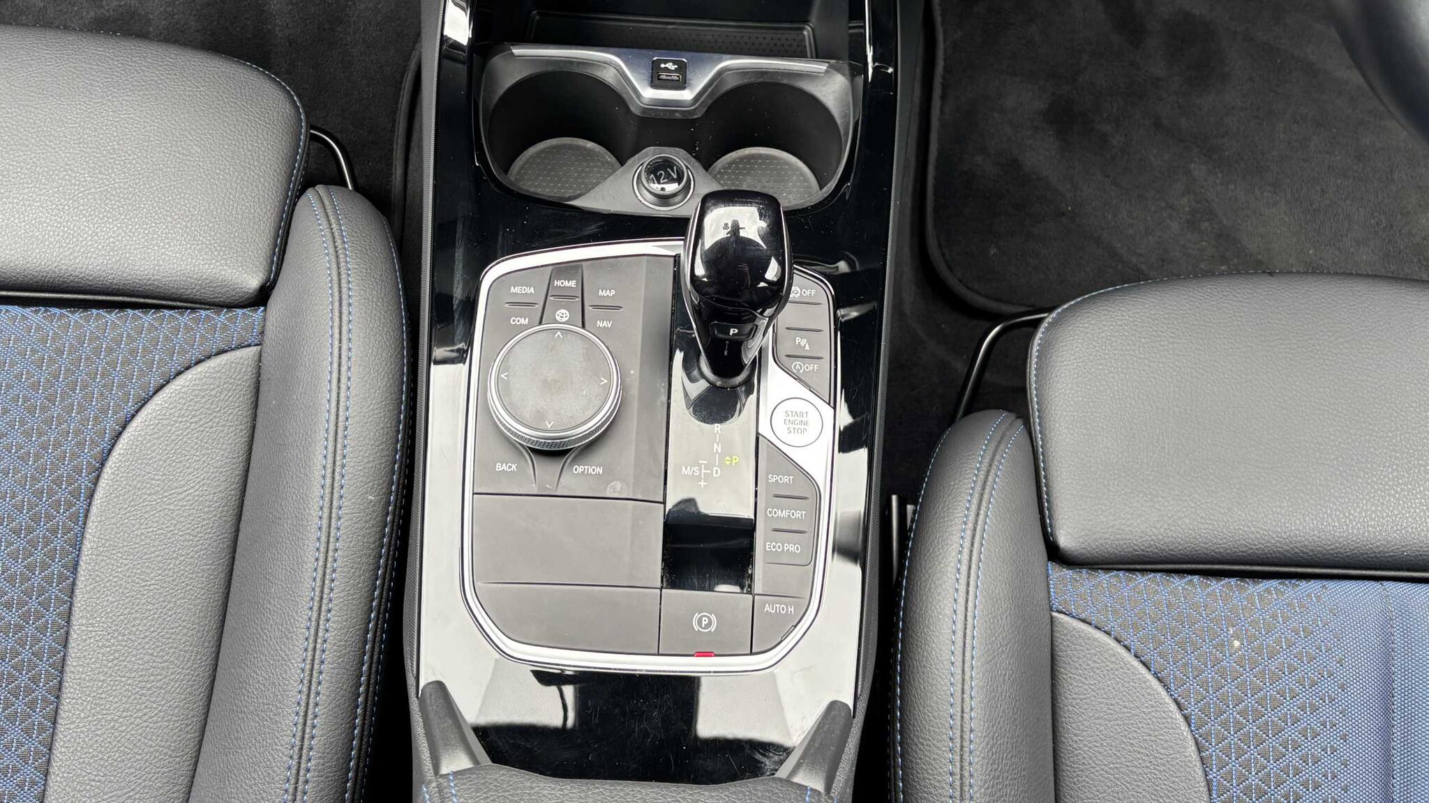 BMW 1 Series view 13