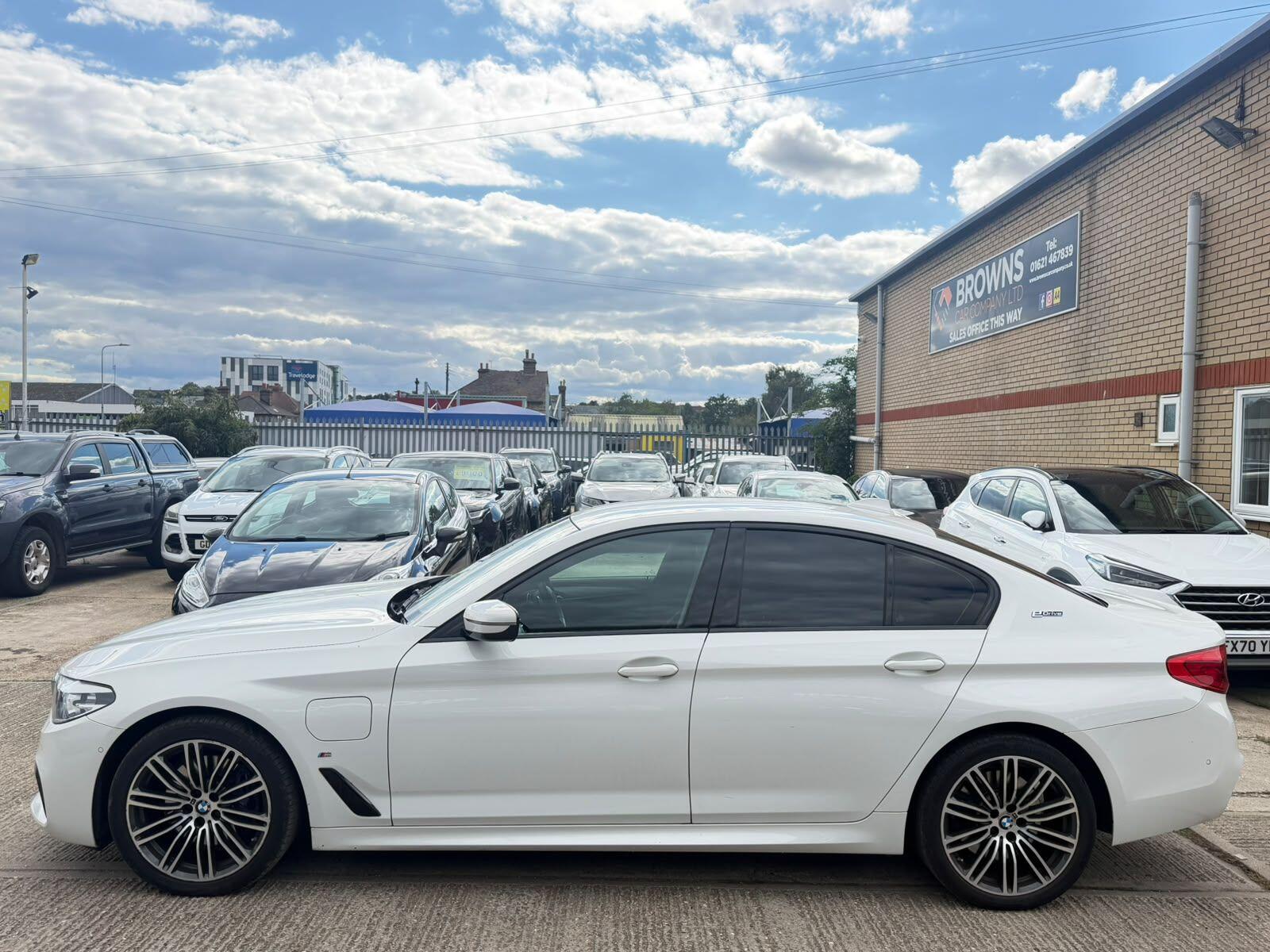 BMW 5 Series view 5