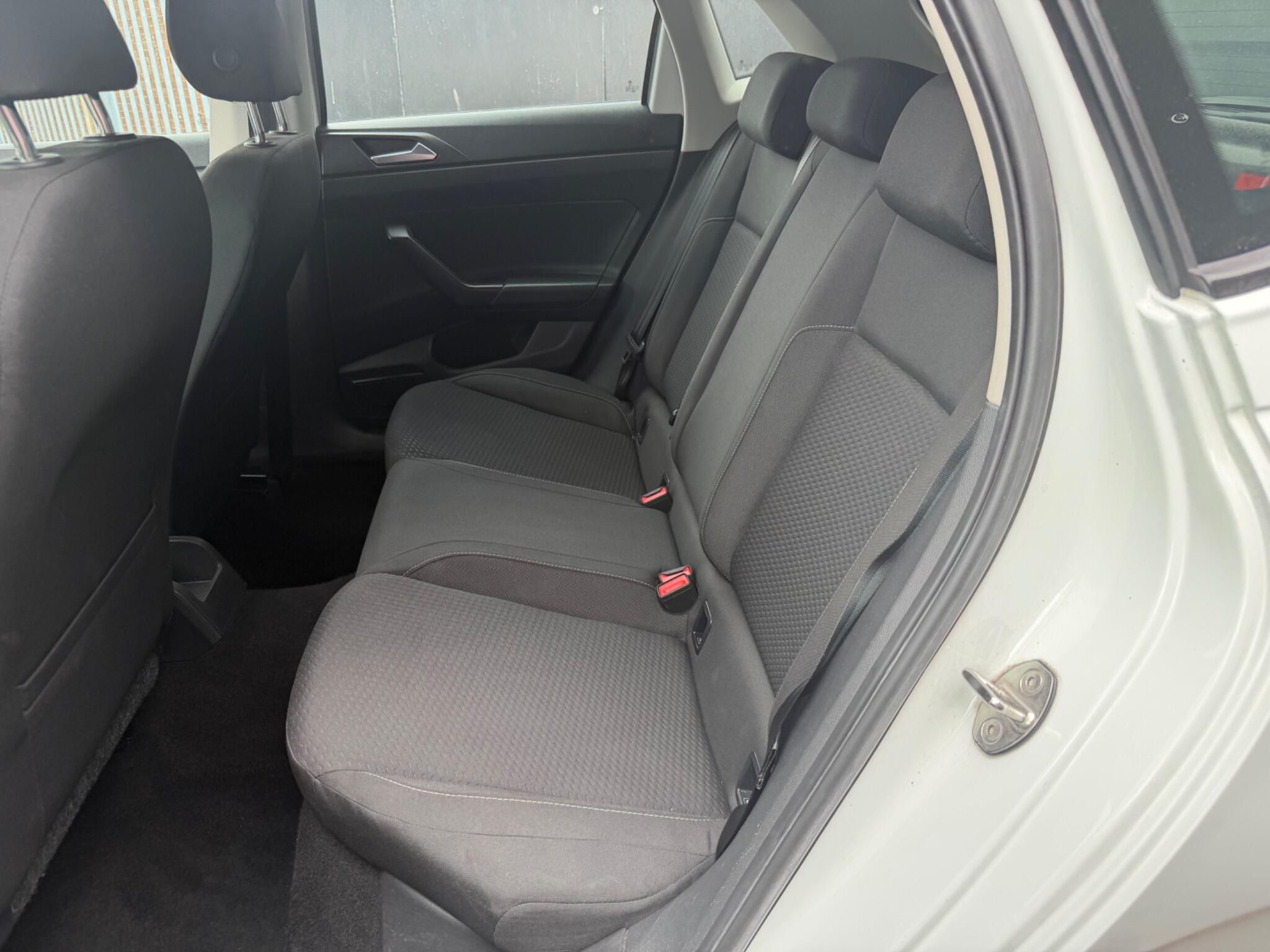 Volkswagen Polo view 11