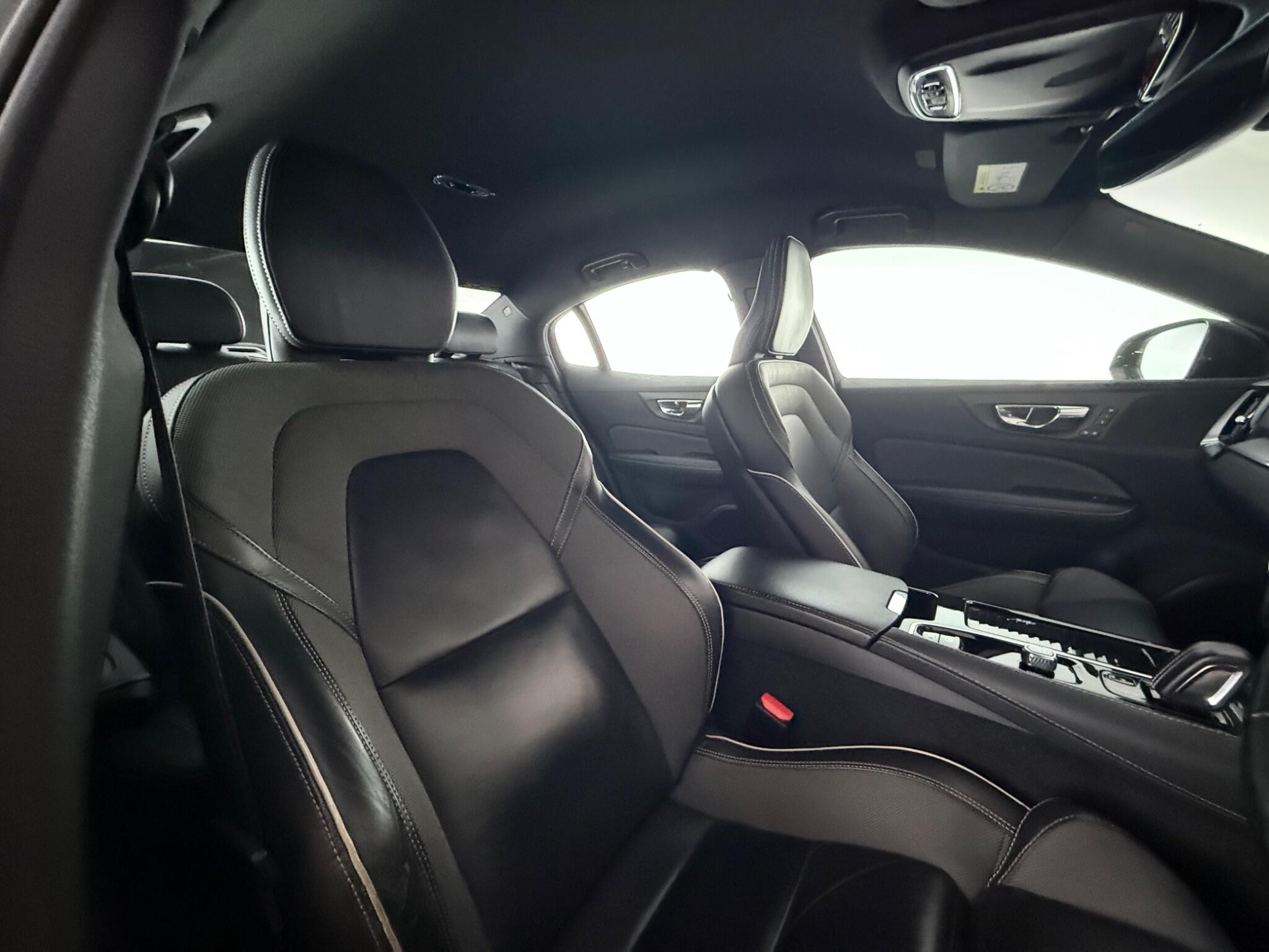 Volvo S60 view 30