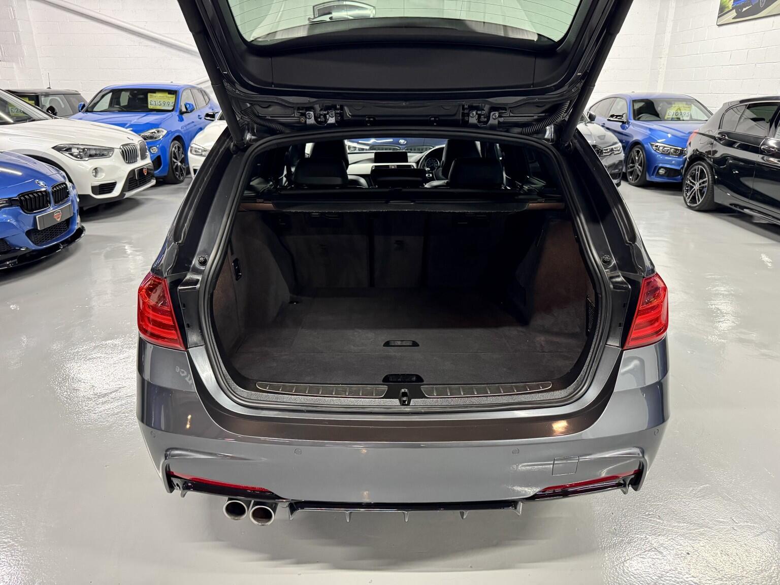 BMW 3 Series view 11