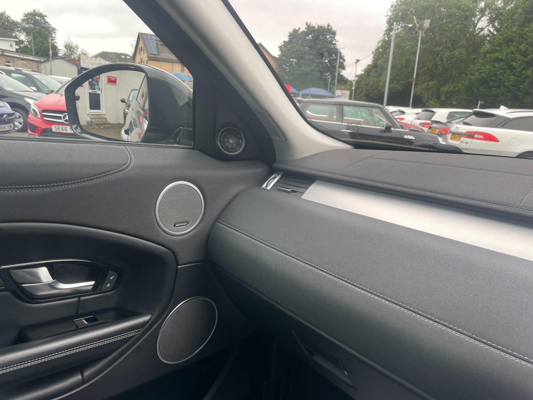 Land Rover Range Rover Evoque view 30