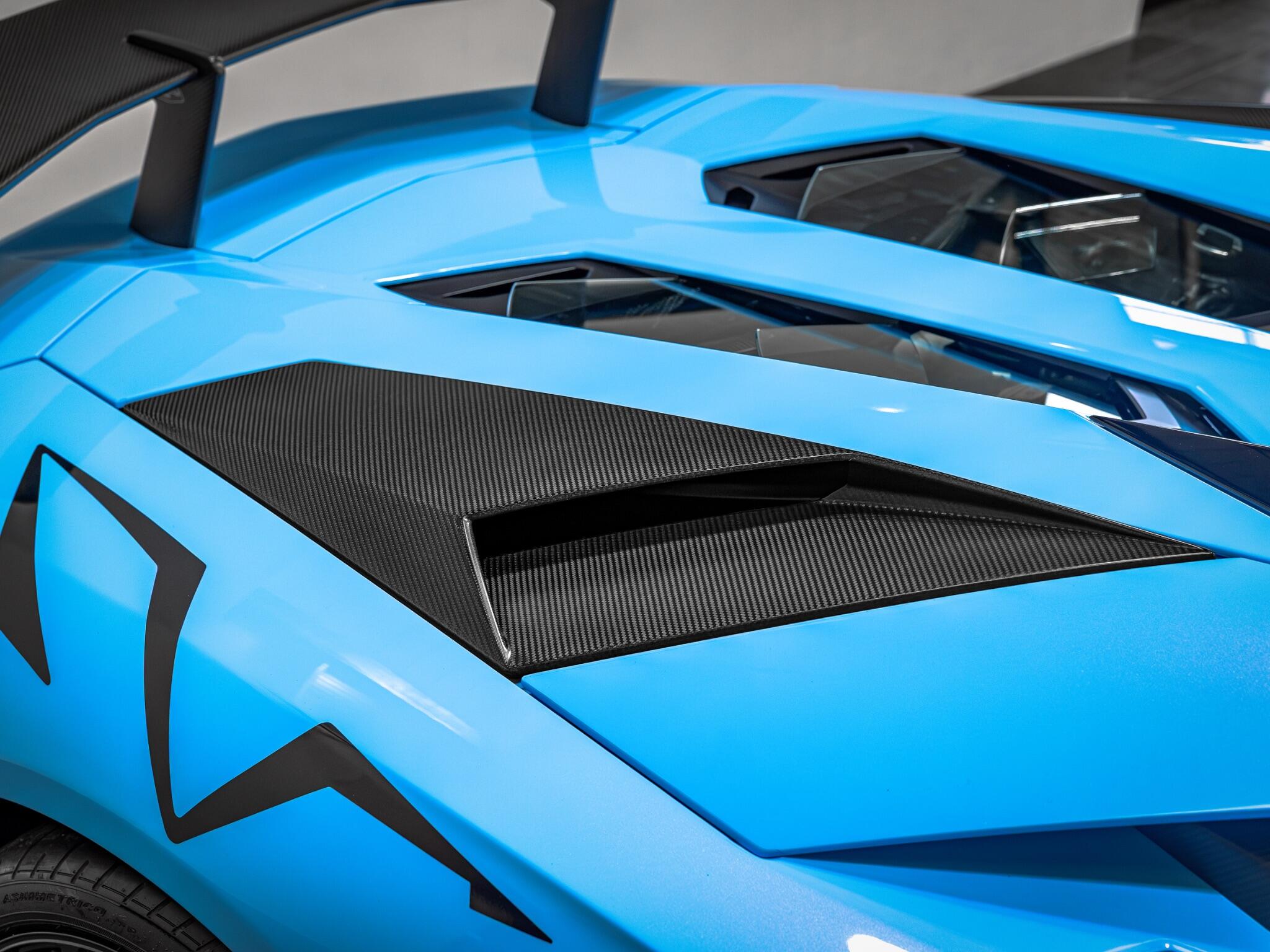 Lamborghini Aventador view 22