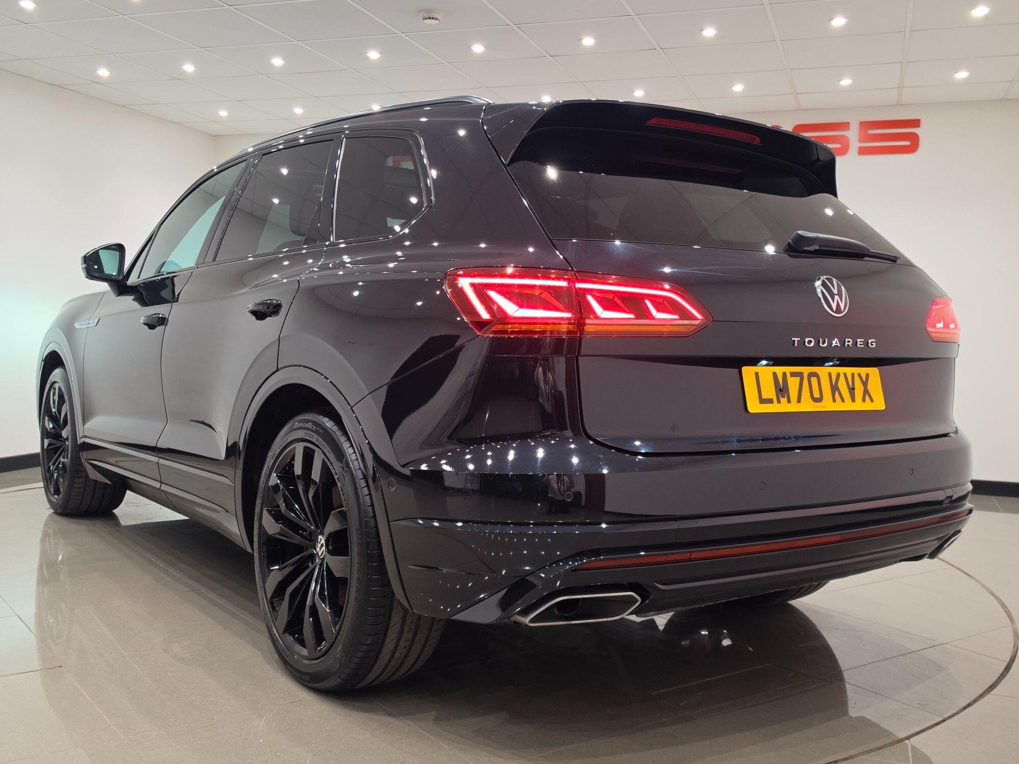 Volkswagen Touareg view 15