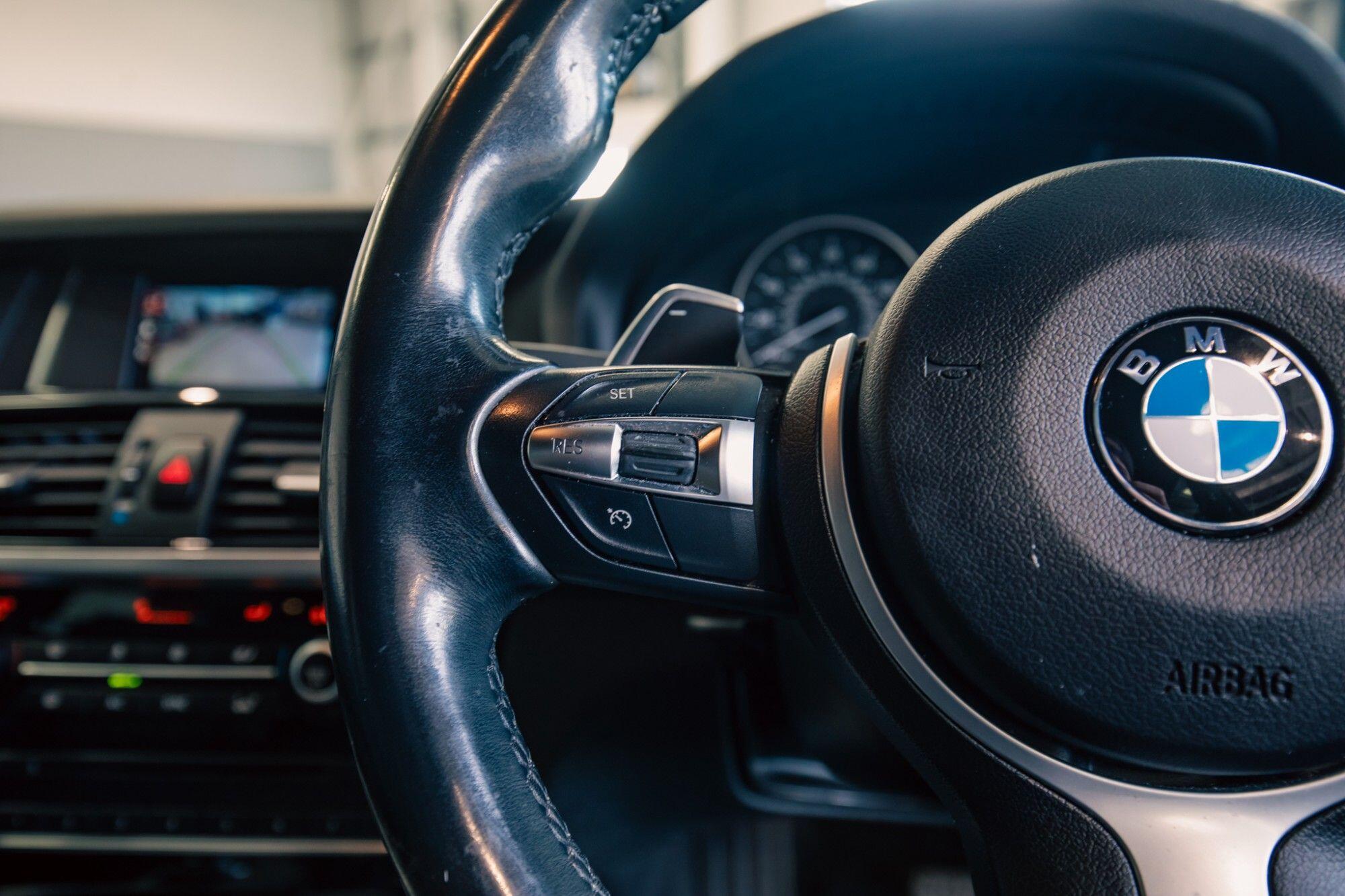 BMW X3 view 11