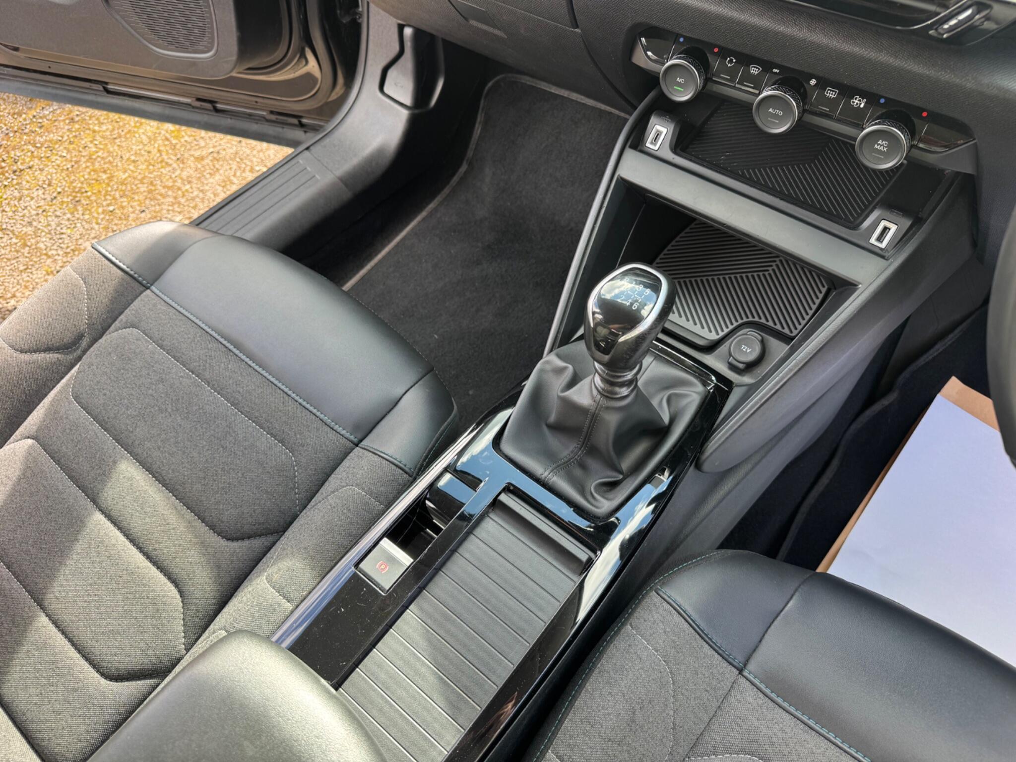 Citroen C4 view 24