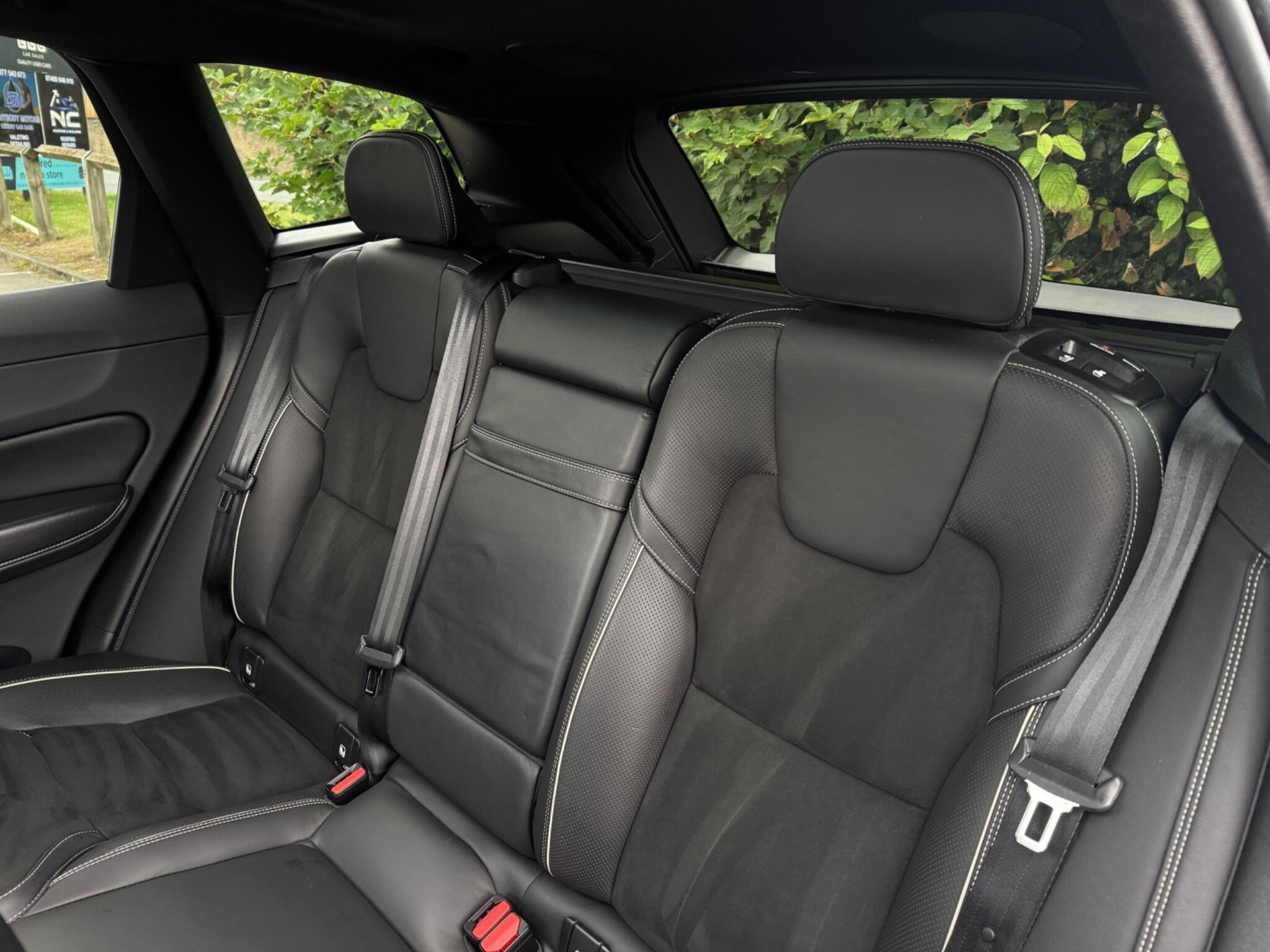 Volvo XC60 view 32