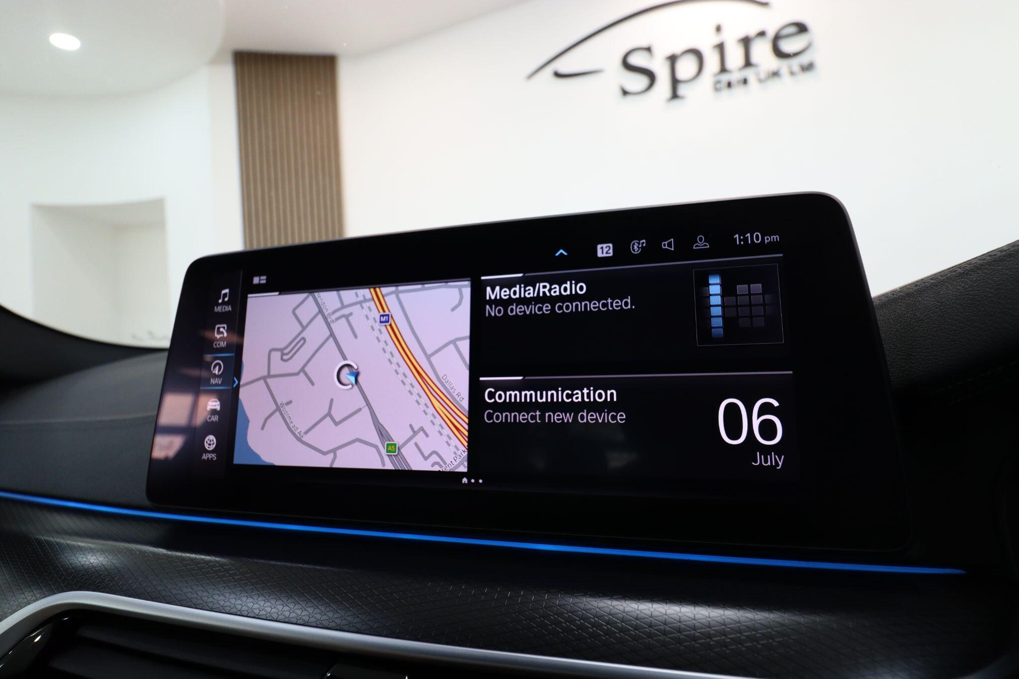 BMW 5 Series view 25
