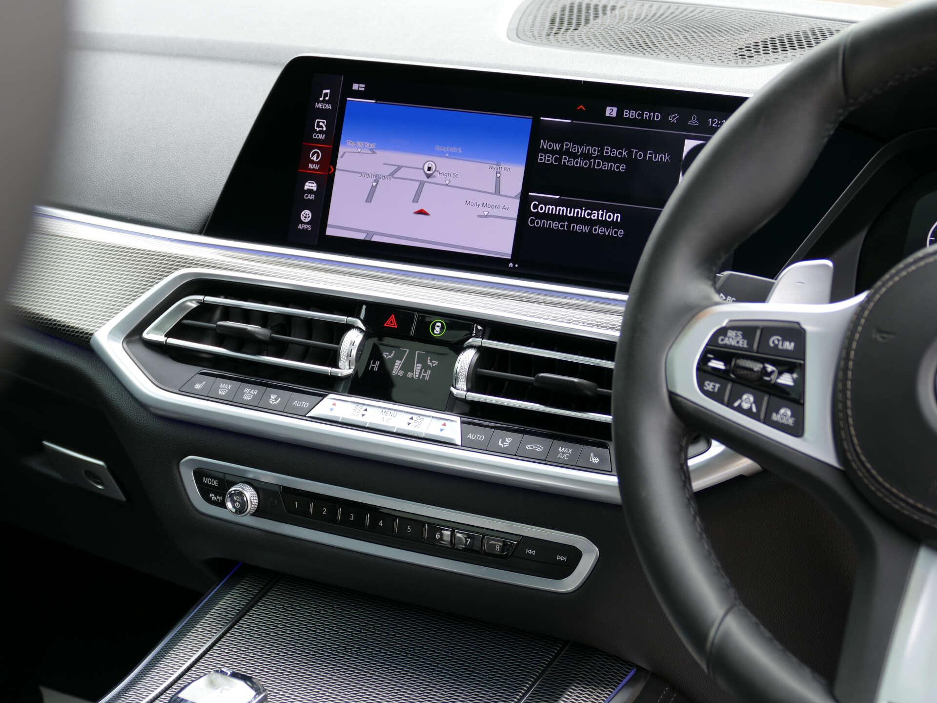 BMW X5 view 24
