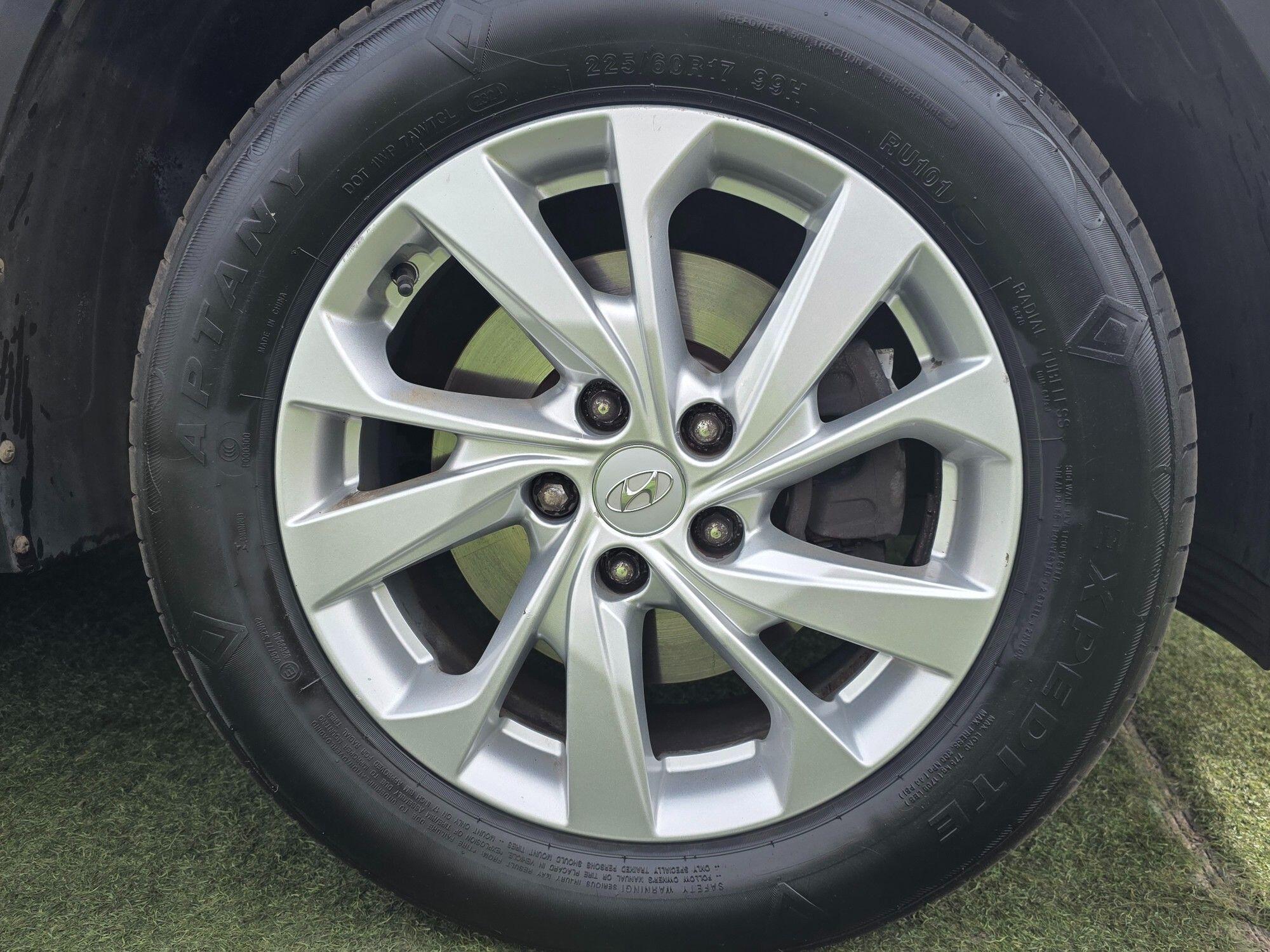 Hyundai Tucson view 24