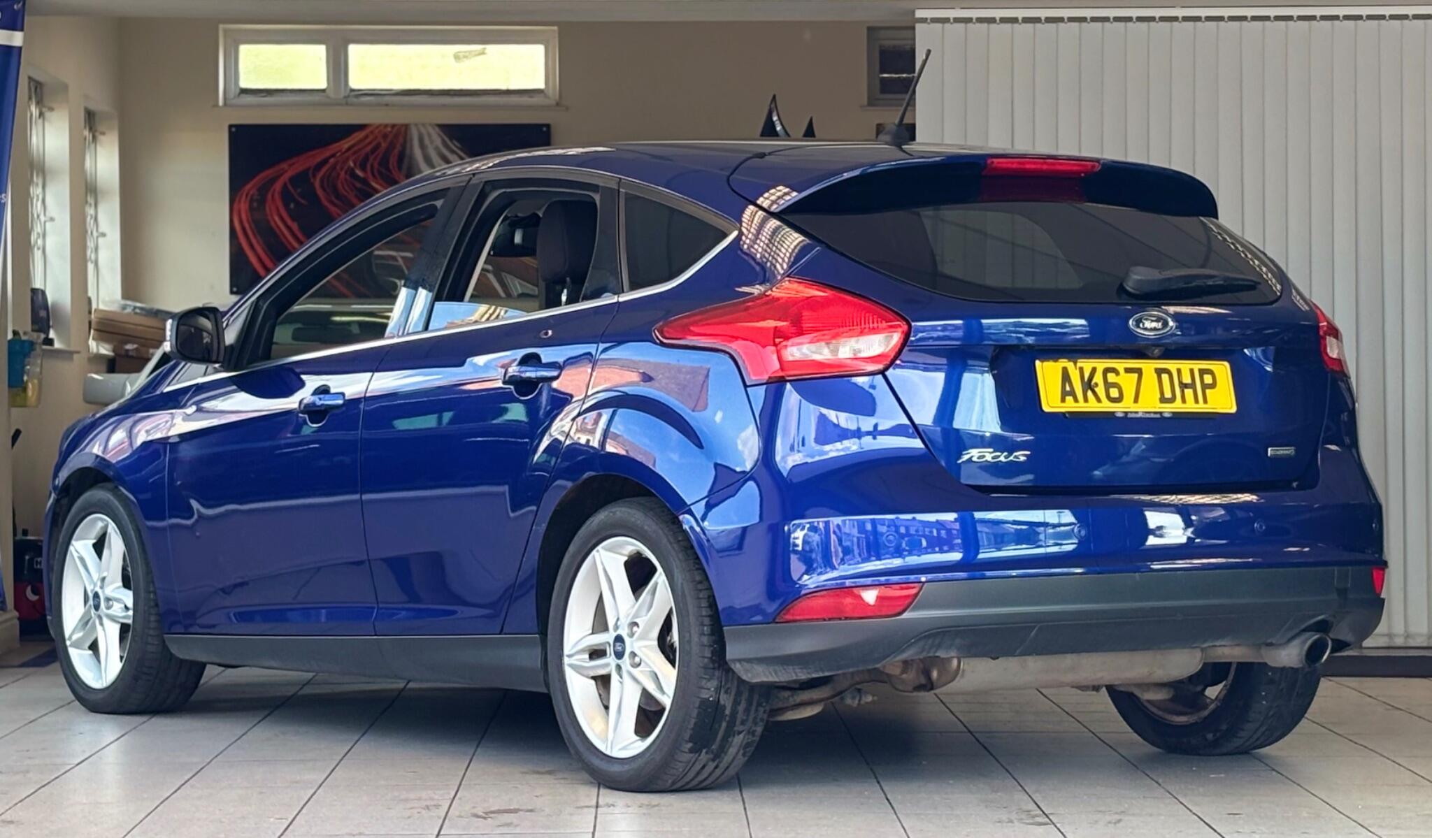 Ford Focus view 4