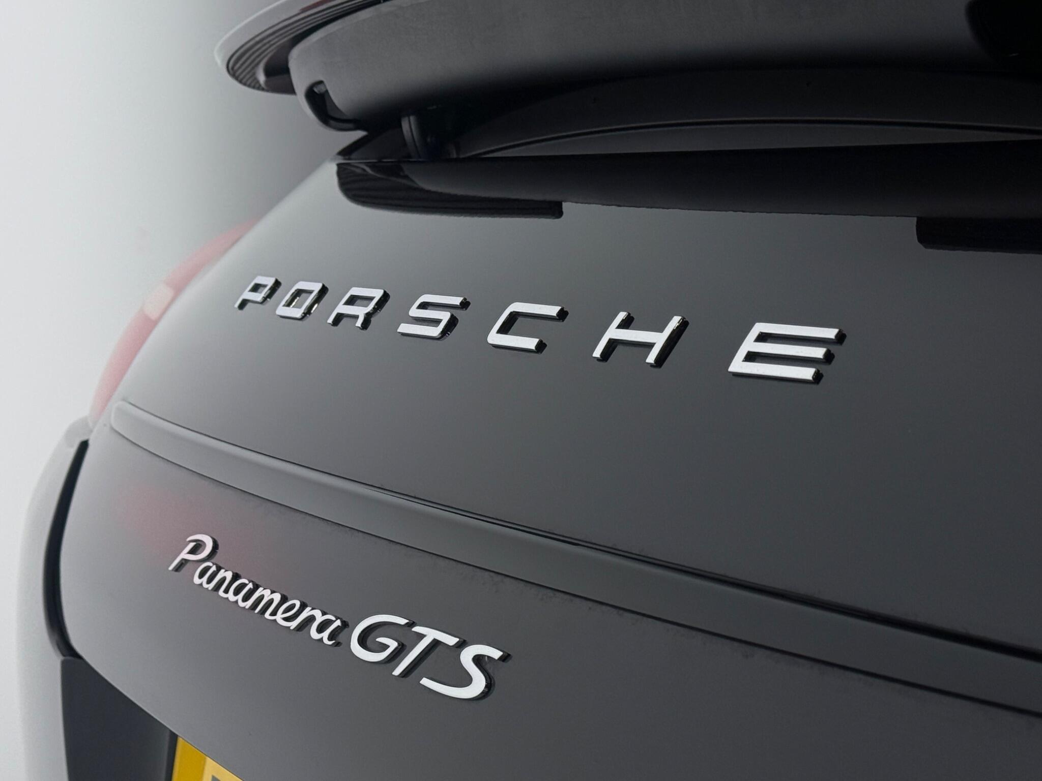 Porsche Panamera view 15
