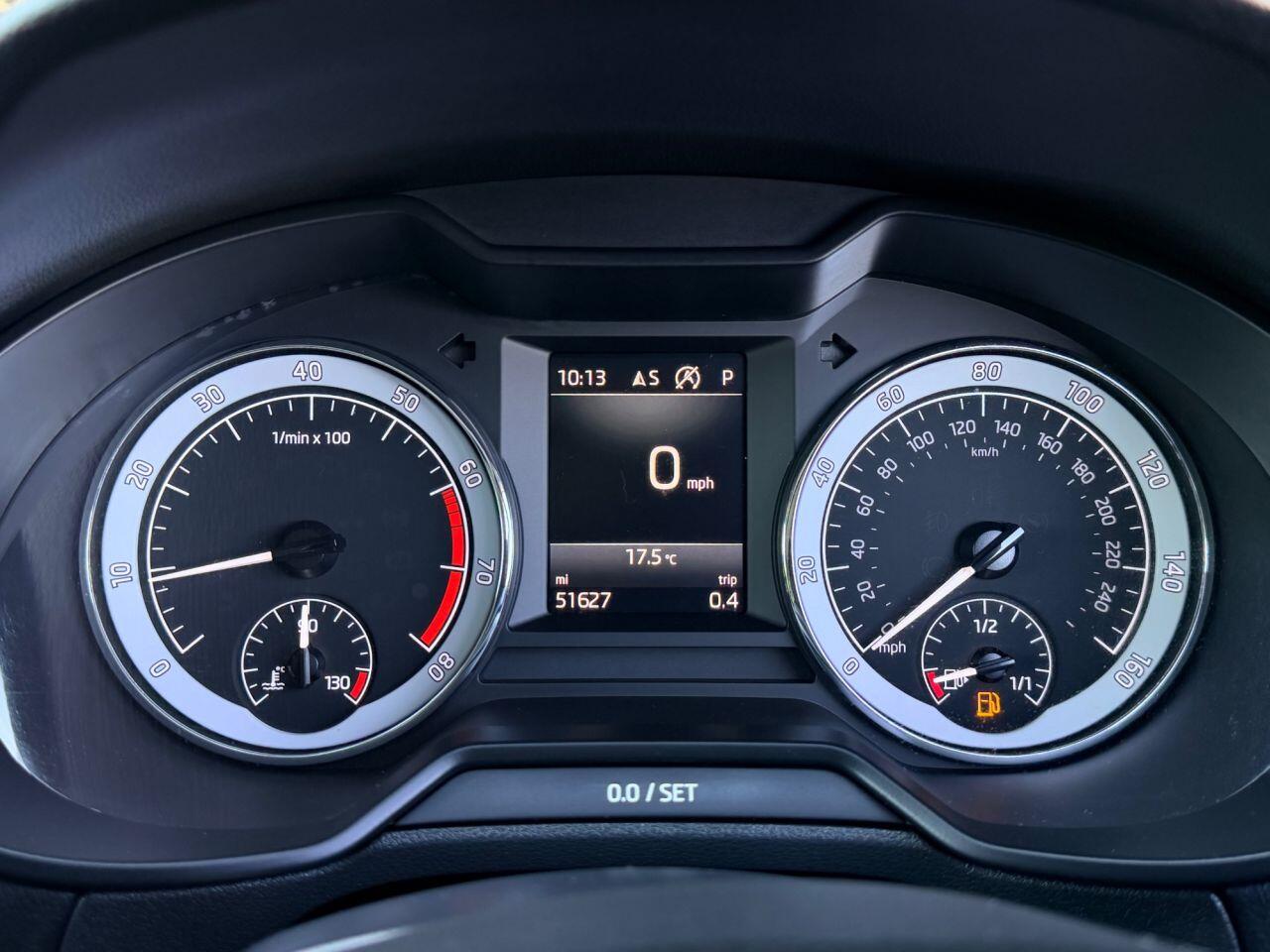 Skoda Octavia view 34