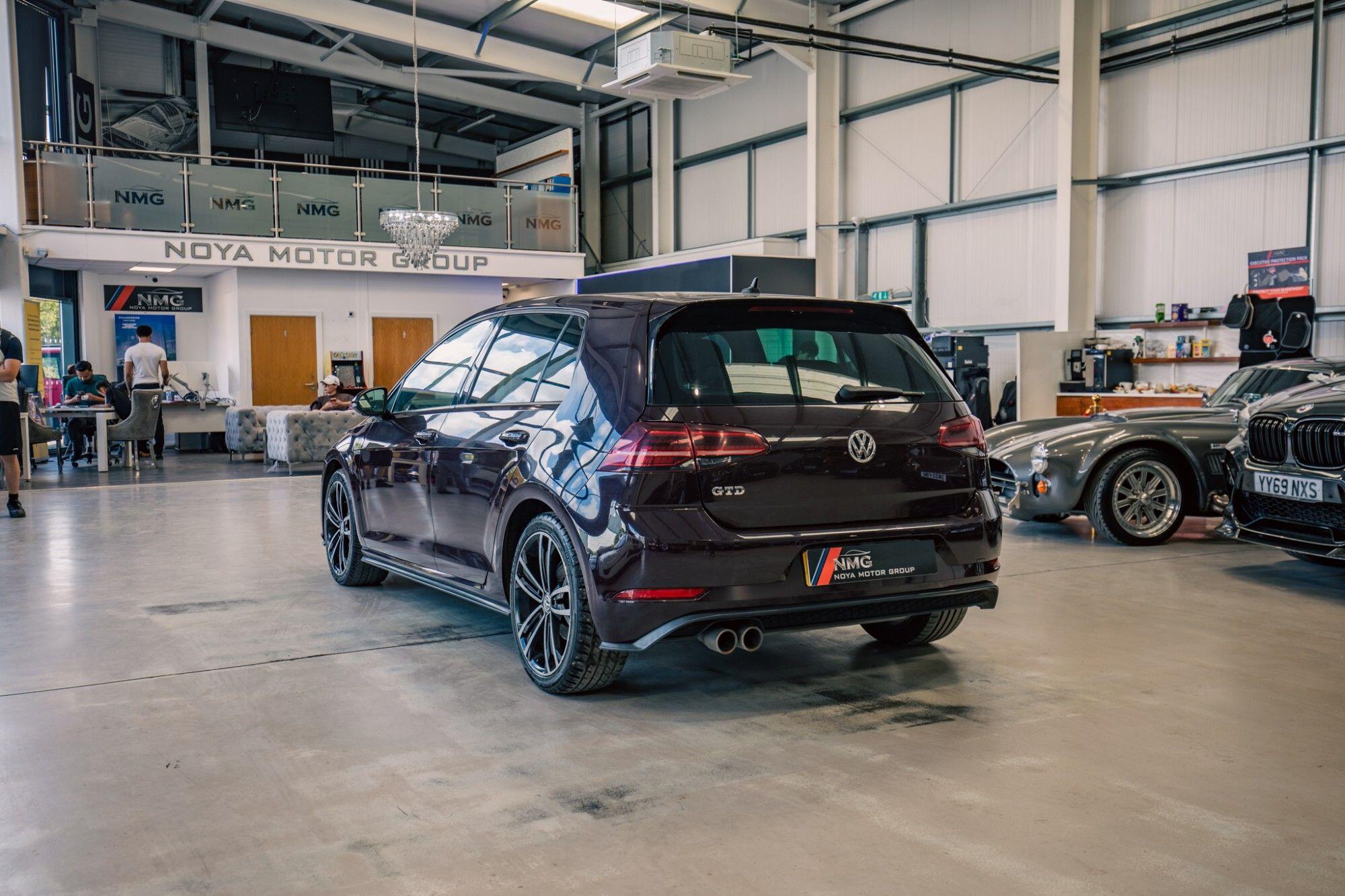 Volkswagen Golf view 27